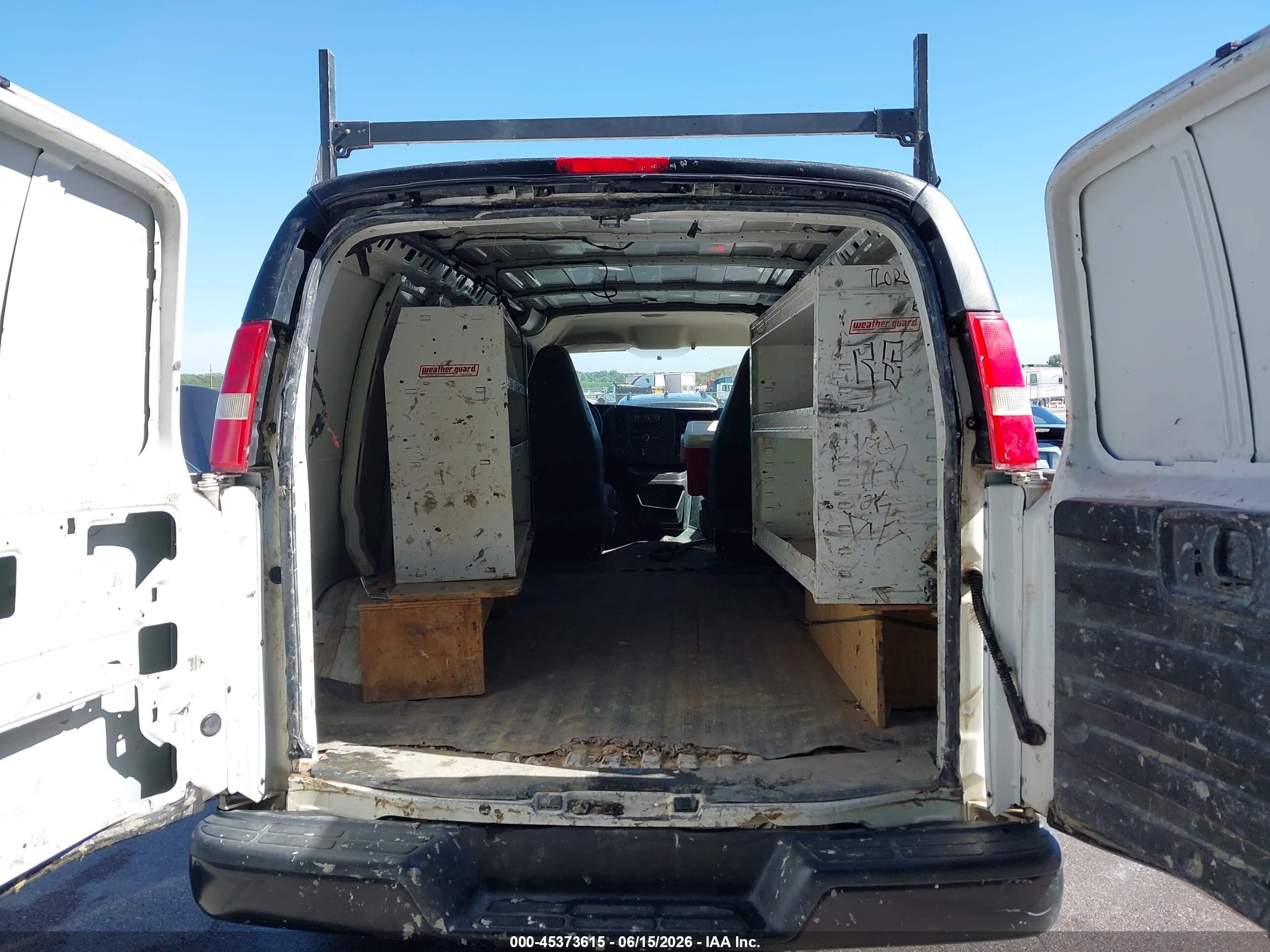2016 Chevrolet Express 2500 Work Van Белый vin: 1GCWGAFF9G1156808