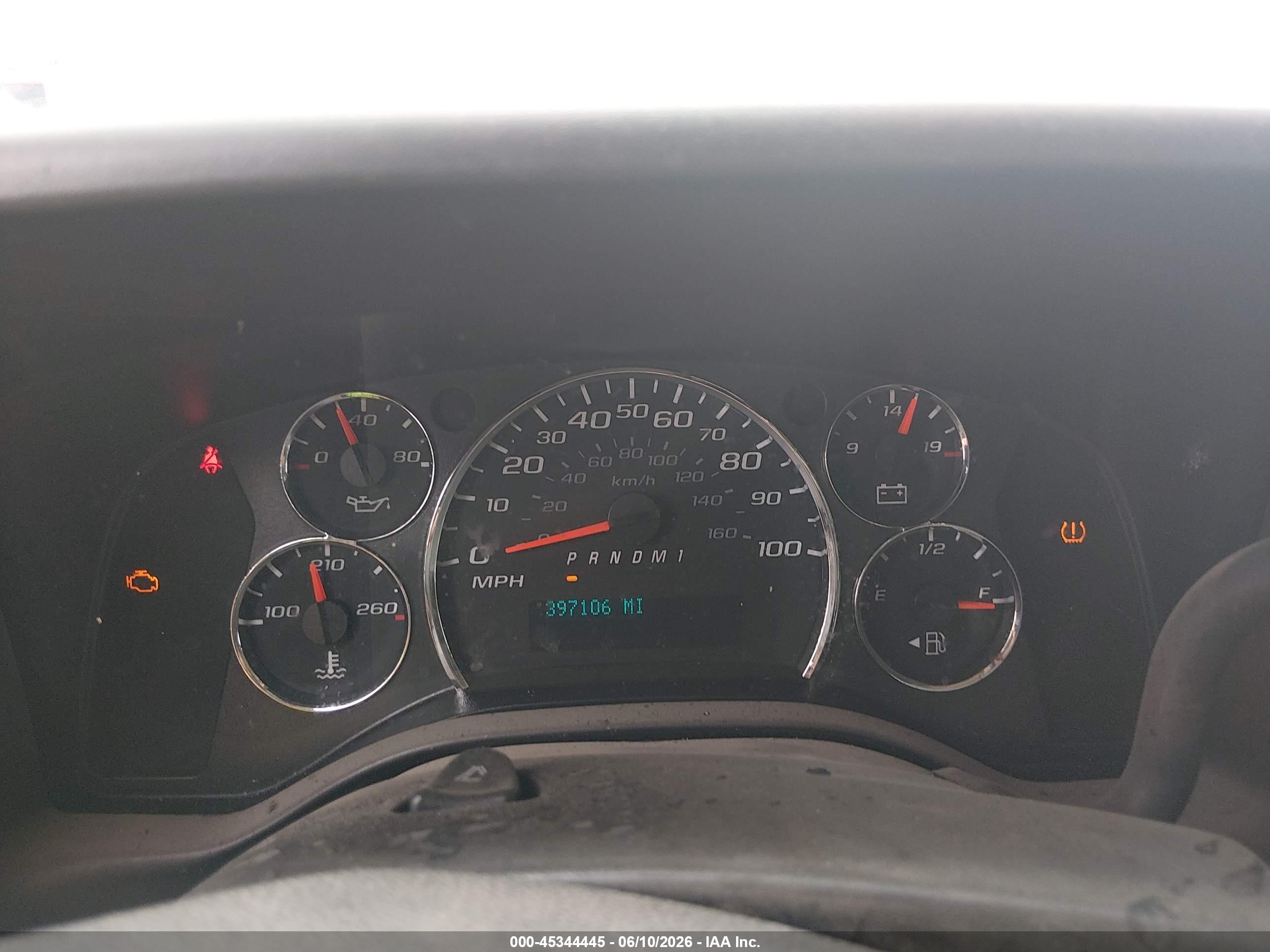 2018 Chevrolet Express 2500 Work Van Yellow vin: 1GCWGAFG4J1316402