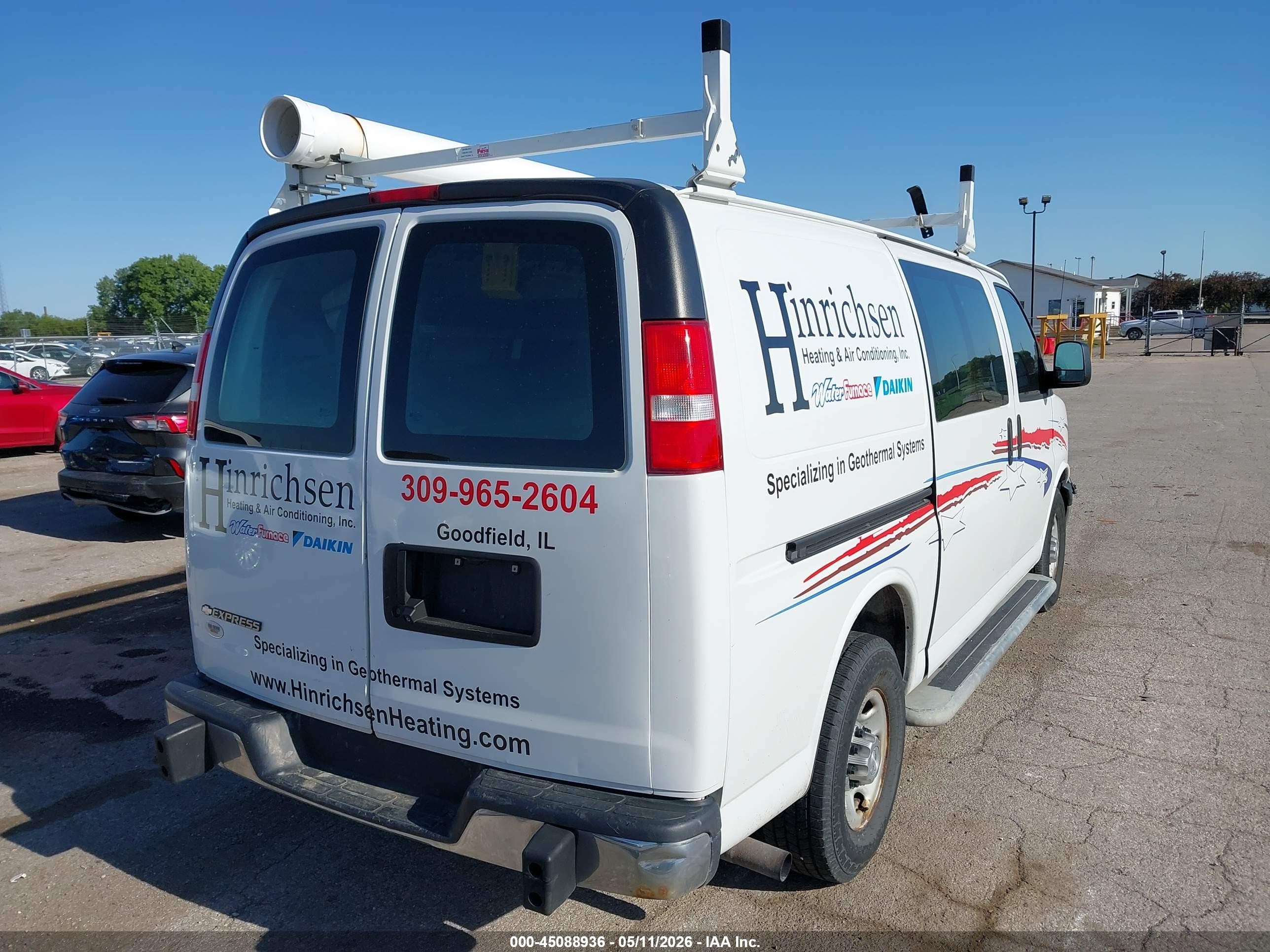2018 Chevrolet Express 2500 Work Van White vin: 1GCWGAFG6J1905127