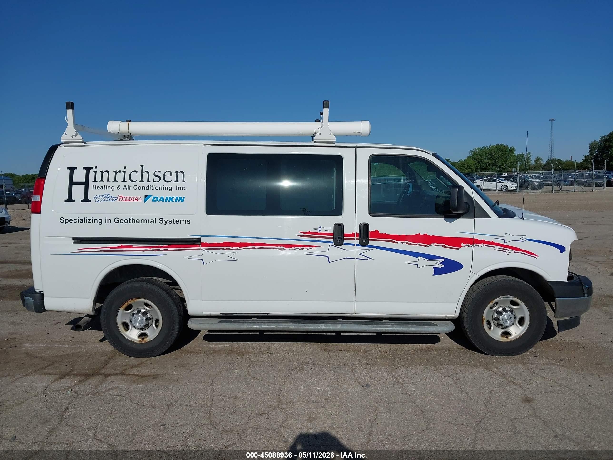 2018 Chevrolet Express 2500 Work Van White vin: 1GCWGAFG6J1905127