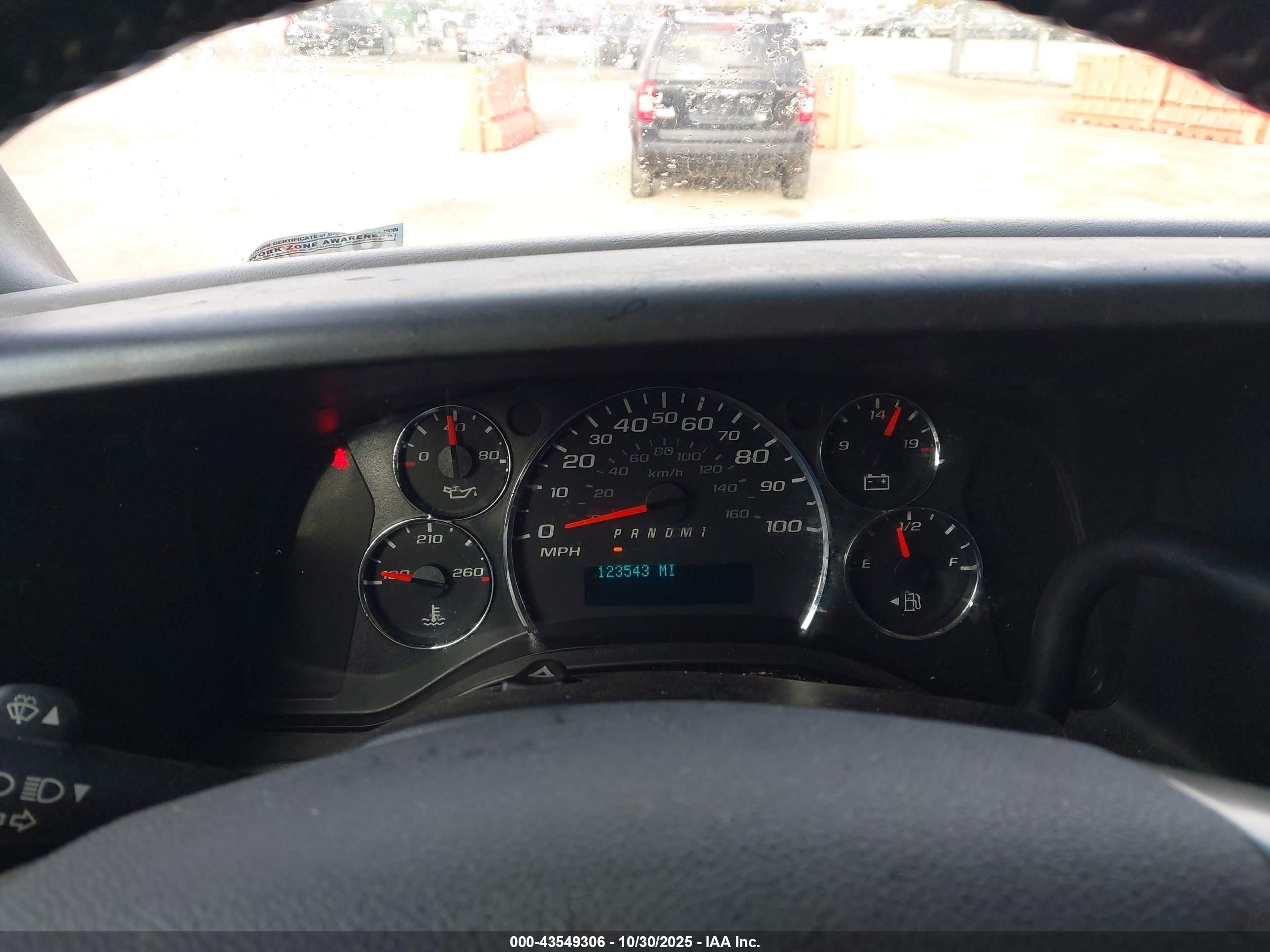 2018 Chevrolet Express 2500 Work Van White vin: 1GCWGAFP0J1335951