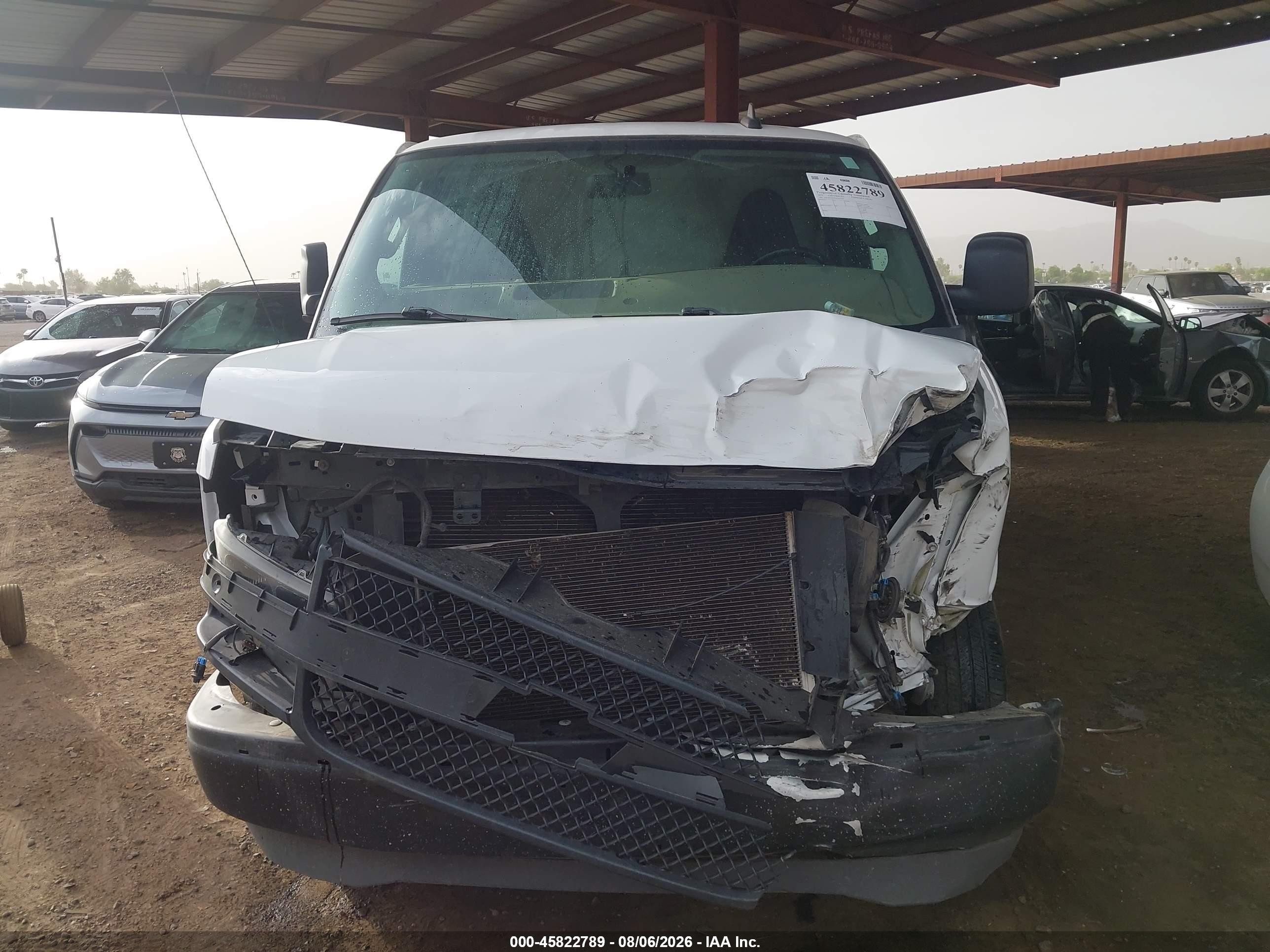 2022 Chevrolet Express Cargo Rwd 2500 Regular Wheelbase Wt White vin: 1GCWGAFP2N1202324