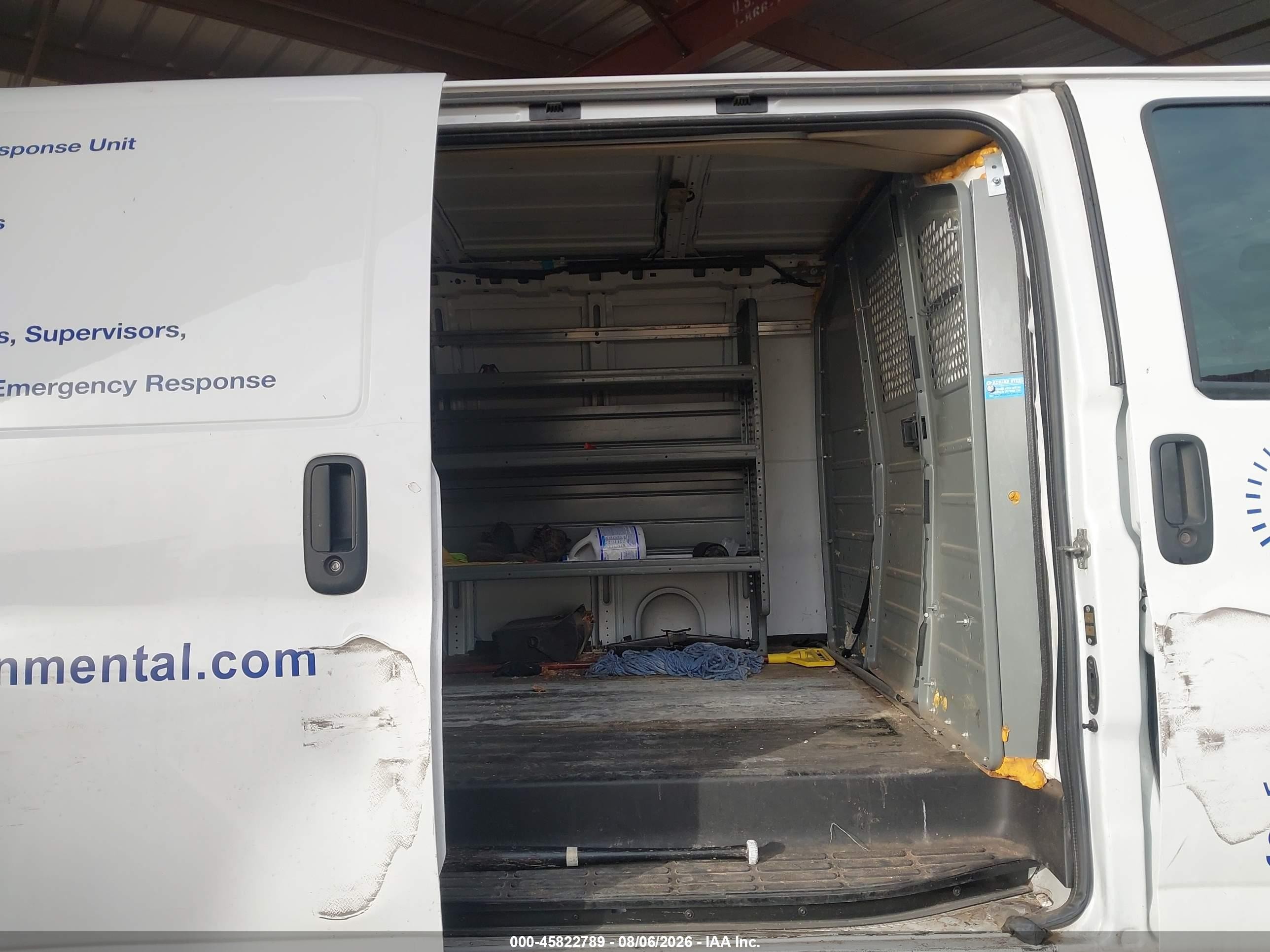 2022 Chevrolet Express Cargo Rwd 2500 Regular Wheelbase Wt White vin: 1GCWGAFP2N1202324