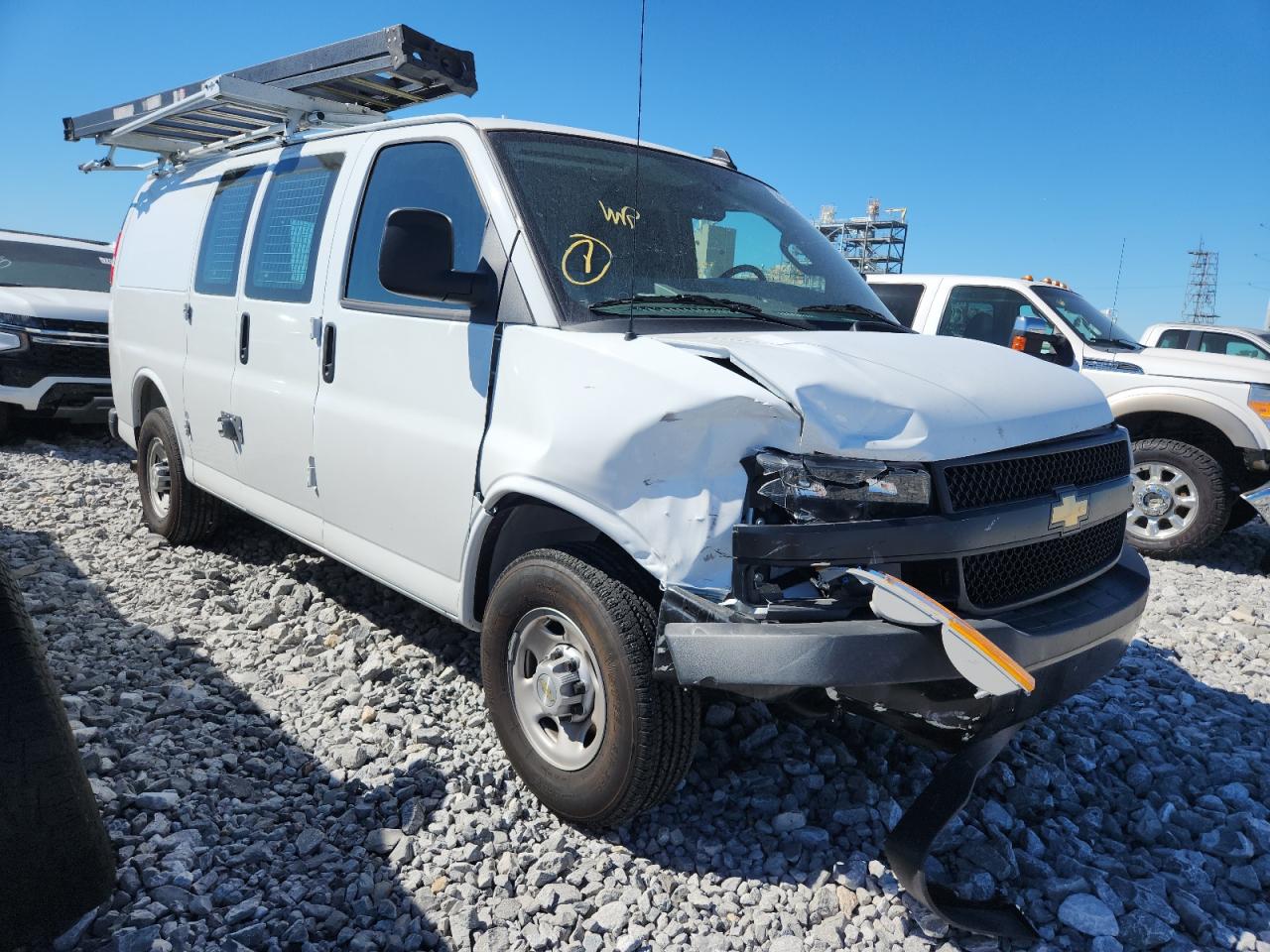 2025 Chevrolet Express G2500 White vin: 1GCWGAFP4S1106464