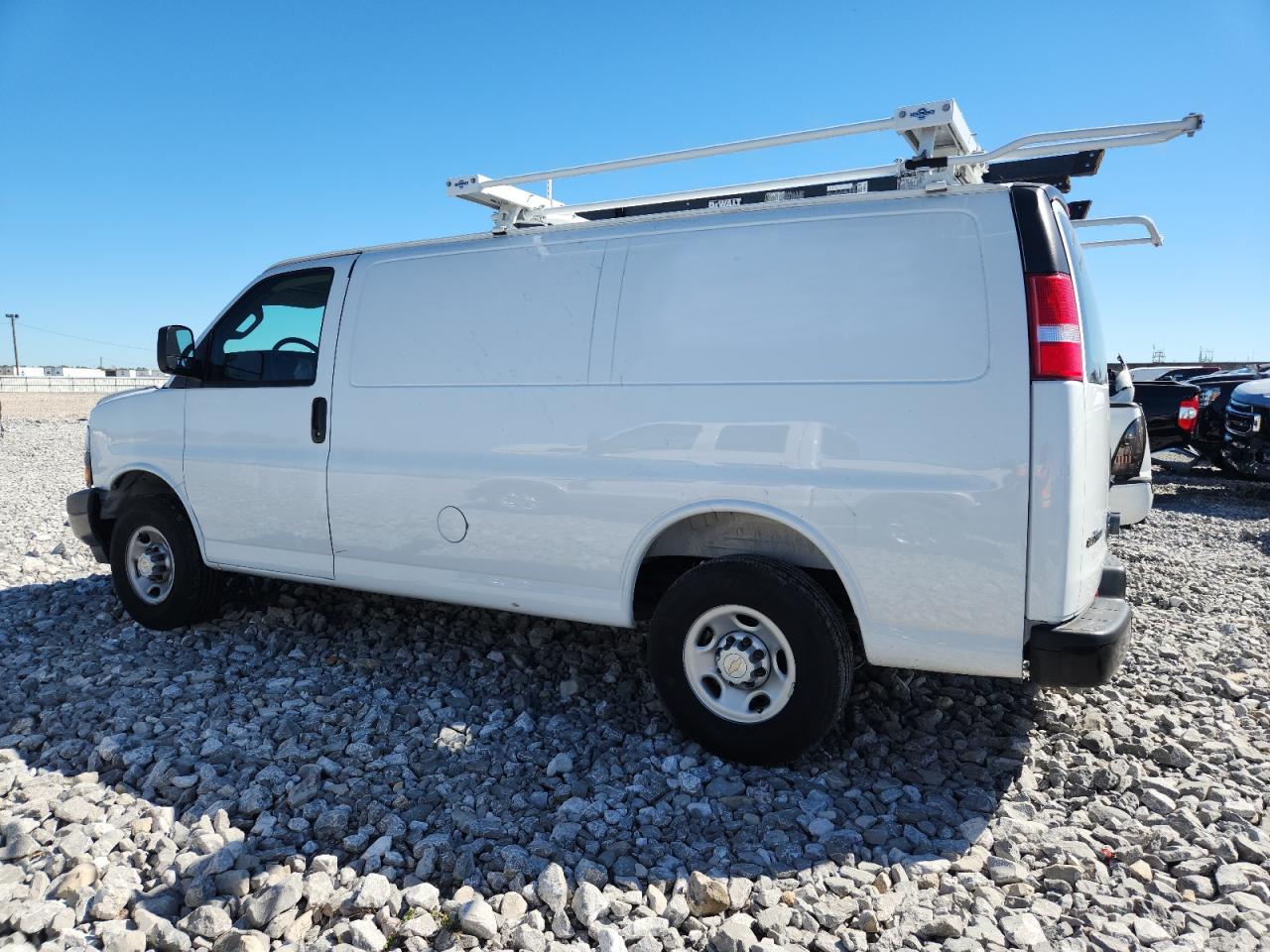 2025 Chevrolet Express G2500 White vin: 1GCWGAFP4S1106464
