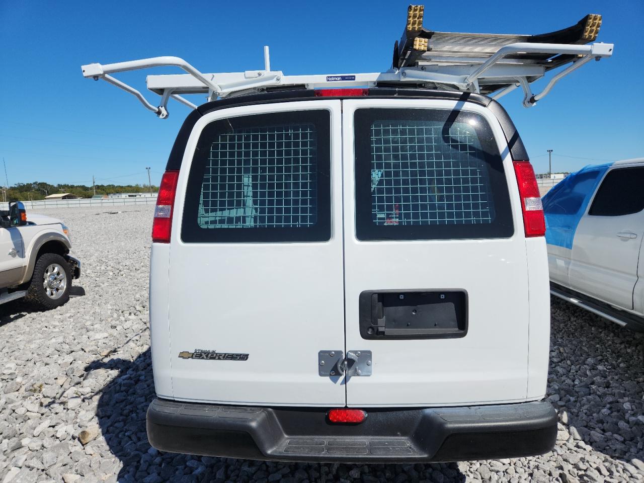 2025 Chevrolet Express G2500 White vin: 1GCWGAFP4S1106464