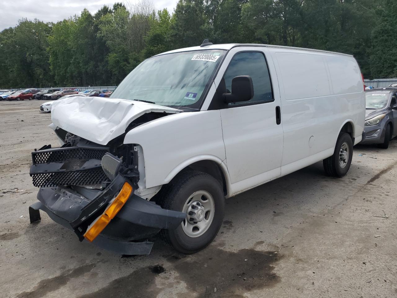 2018 Chevrolet Express G2500 White vin: 1GCWGAFP6J1276565