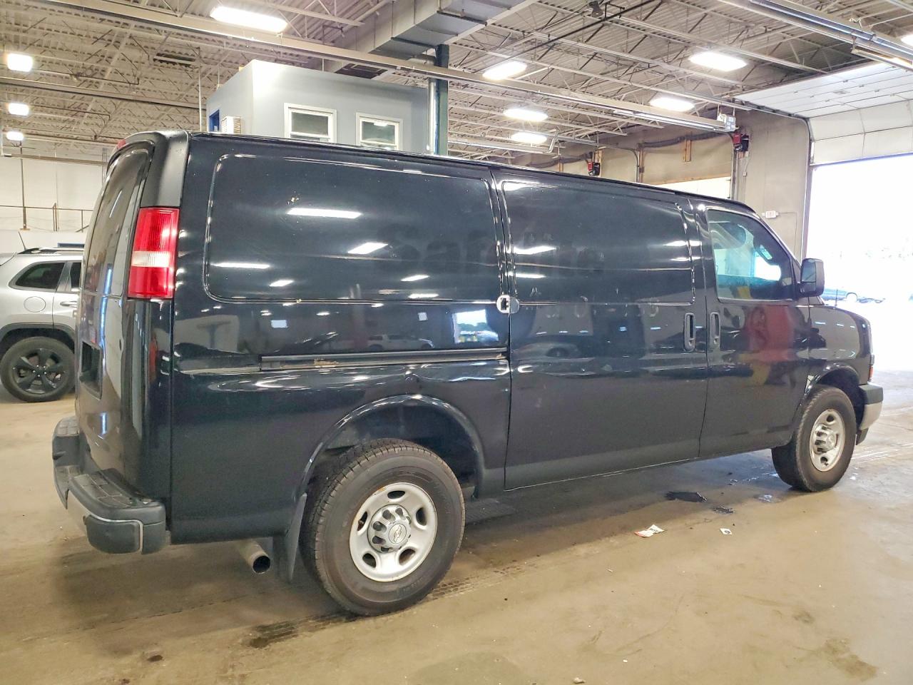2018 Chevrolet Express G2500 Black vin: 1GCWGAFP7J1186065
