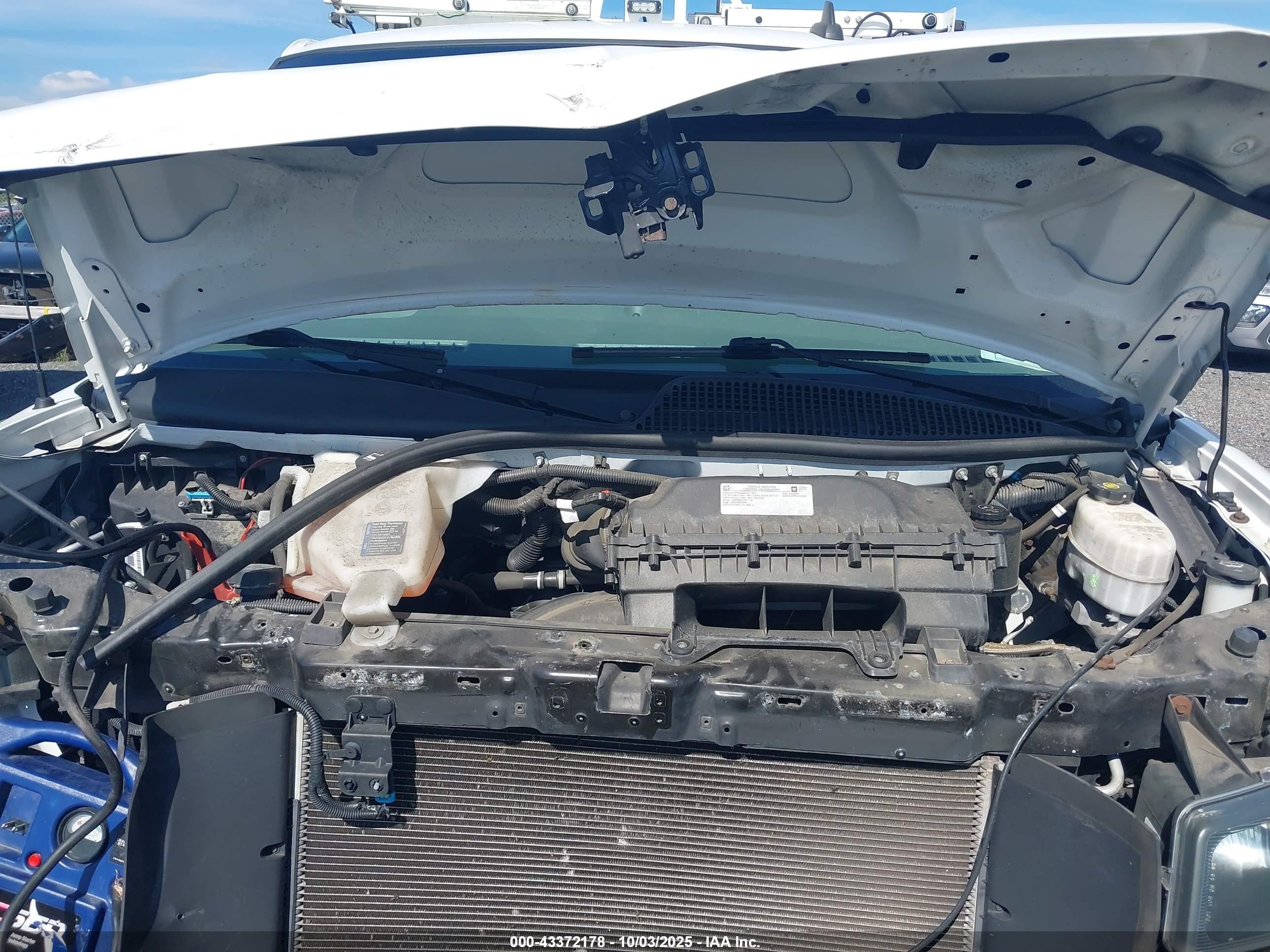 2018 Chevrolet Express 2500 Work Van White vin: 1GCWGAFP9J1333504