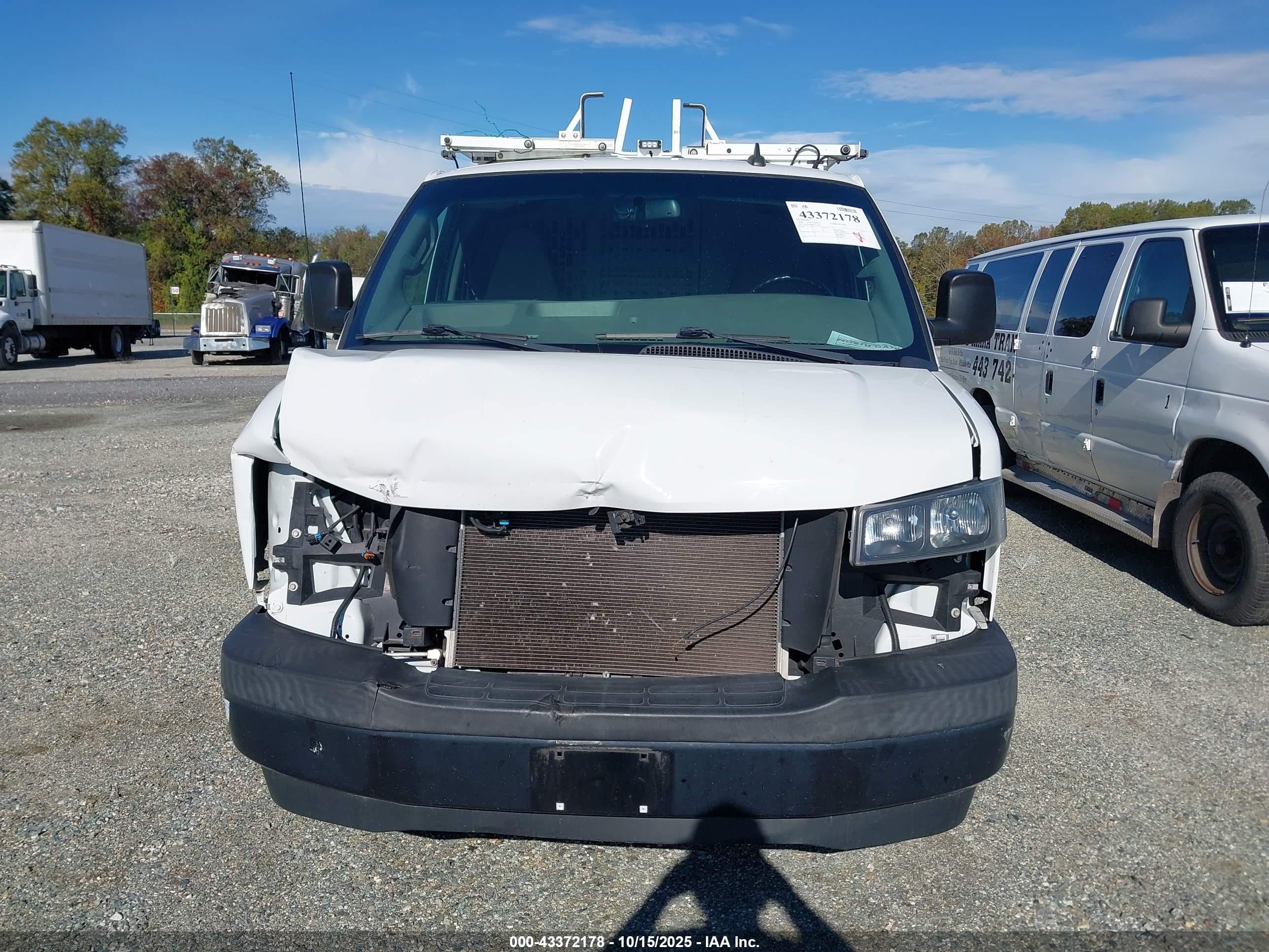 2018 Chevrolet Express 2500 Work Van White vin: 1GCWGAFP9J1333504