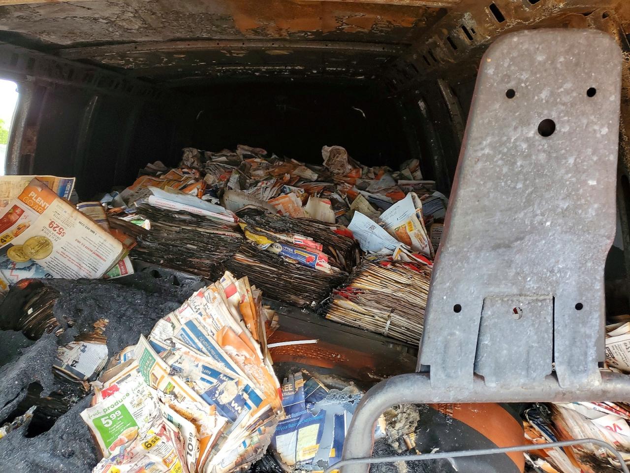 2023 Chevrolet Express G2500 Burn vin: 1GCWGBFPXP1116784