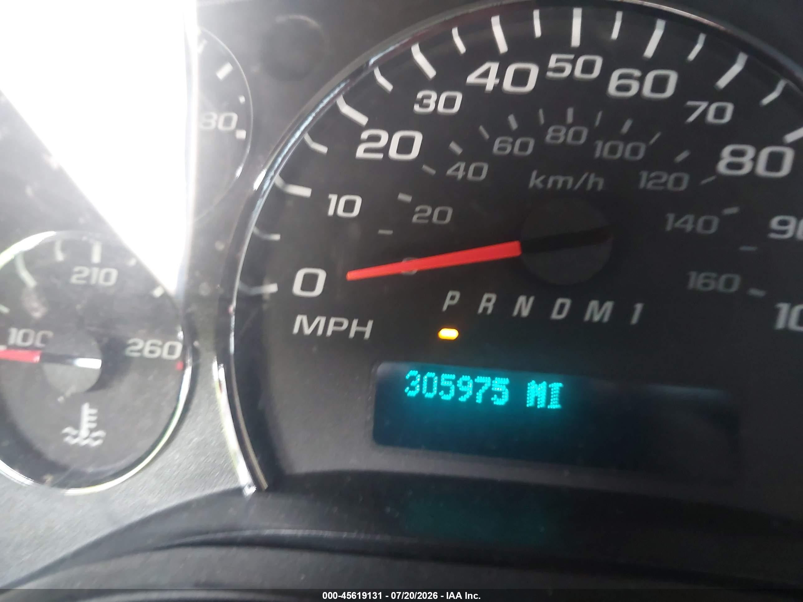 2011 Chevrolet Express 2500 Work Van Белый vin: 1GCWGFBA0B1105875