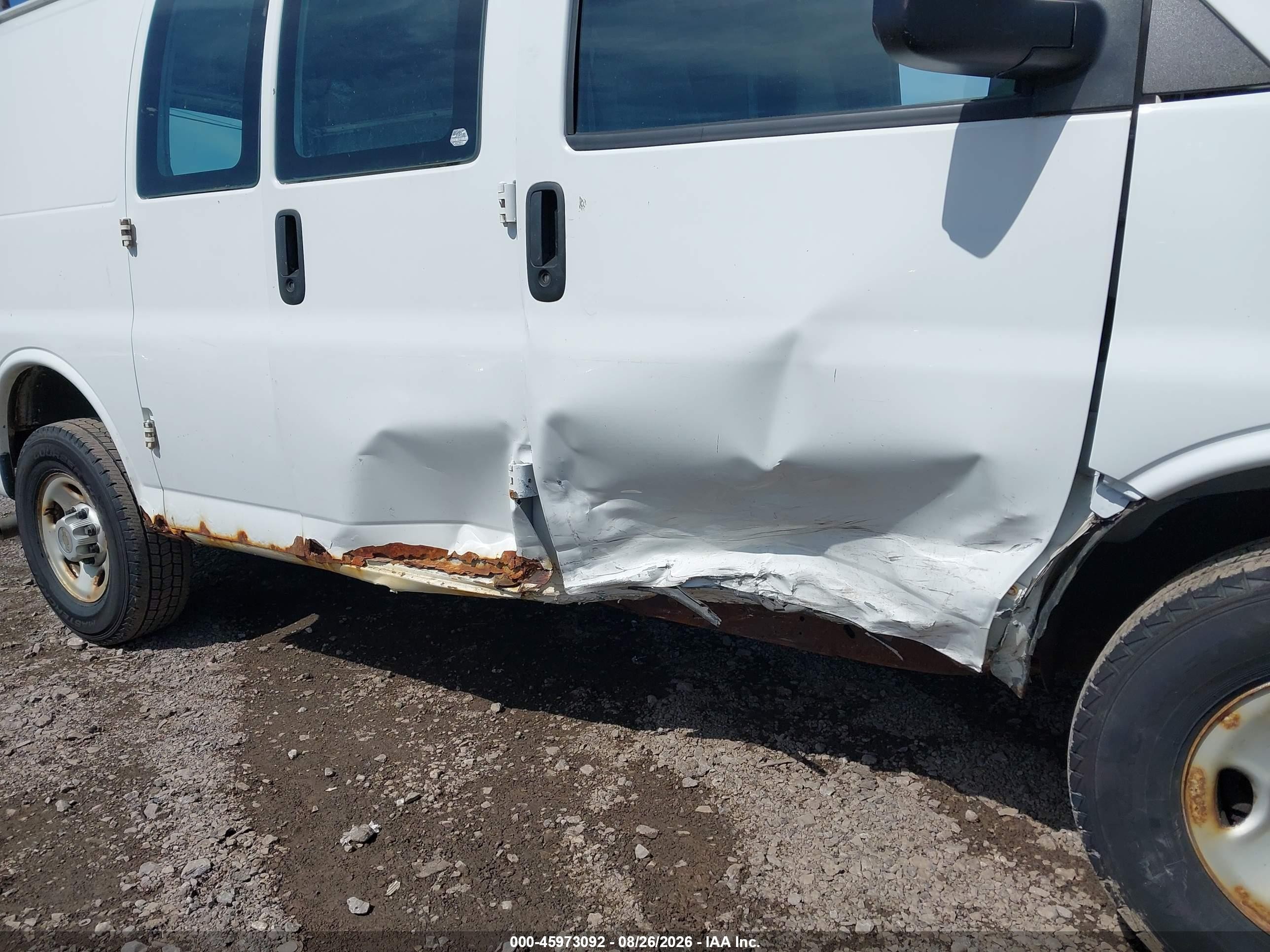 2014 Chevrolet Express 2500 Work Van White vin: 1GCWGFBA2E1135996
