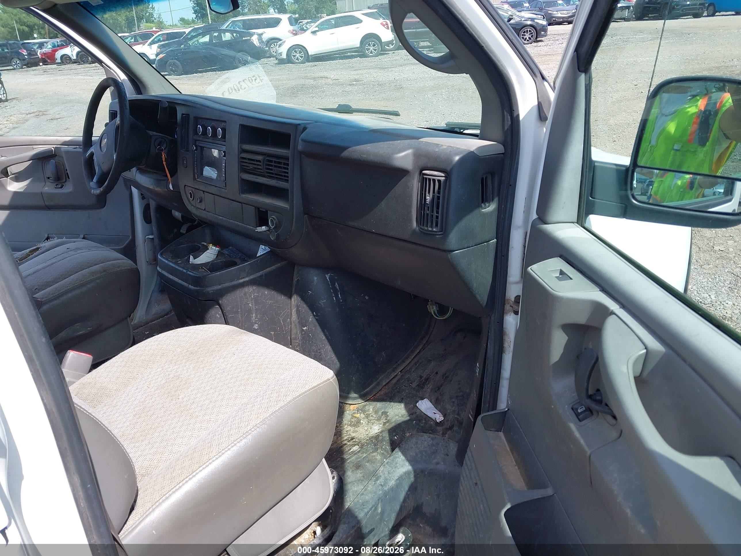 2014 Chevrolet Express 2500 Work Van White vin: 1GCWGFBA2E1135996