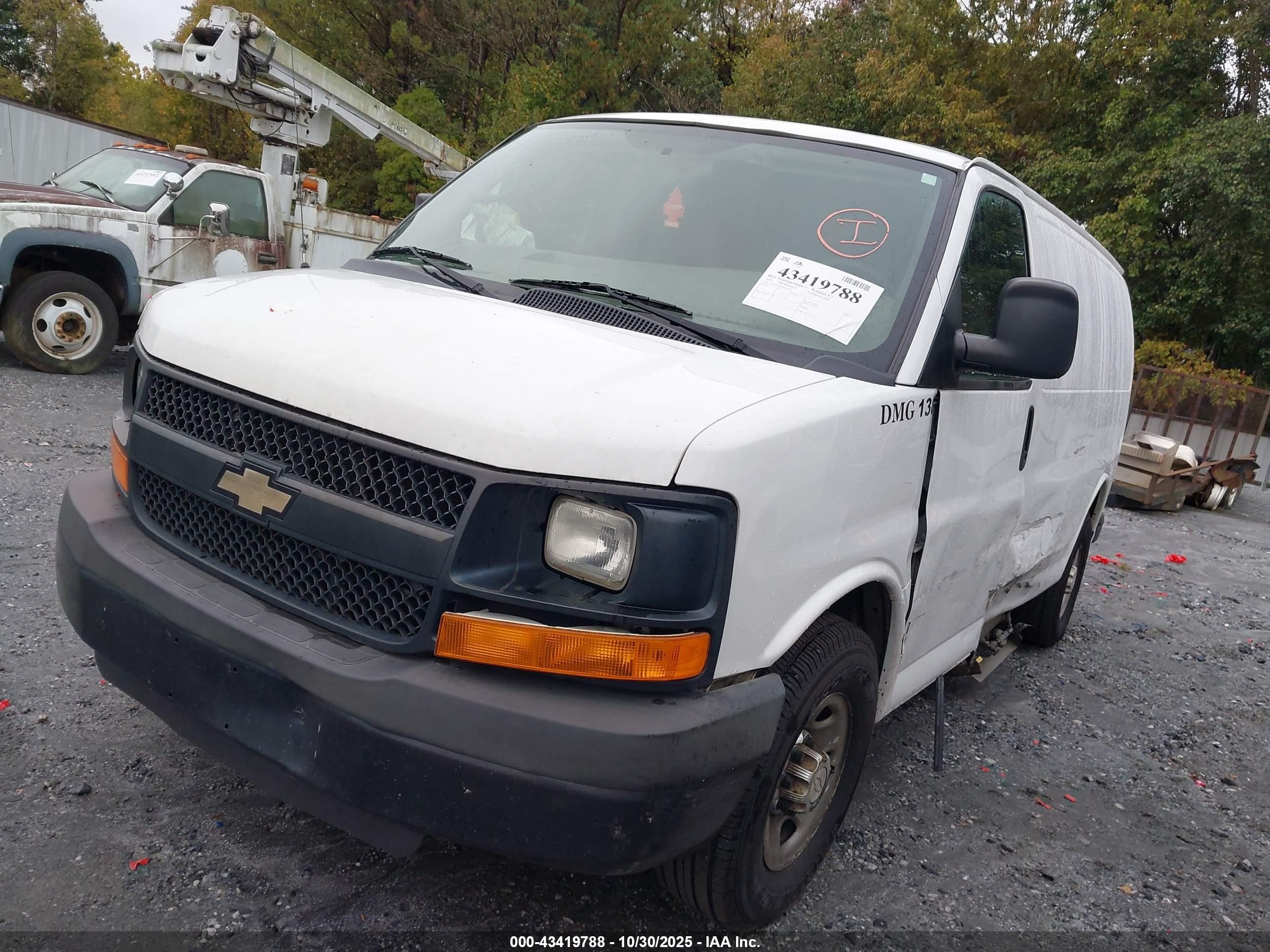 2014 Chevrolet Express 2500 Work Van White vin: 1GCWGFBA2E1203617