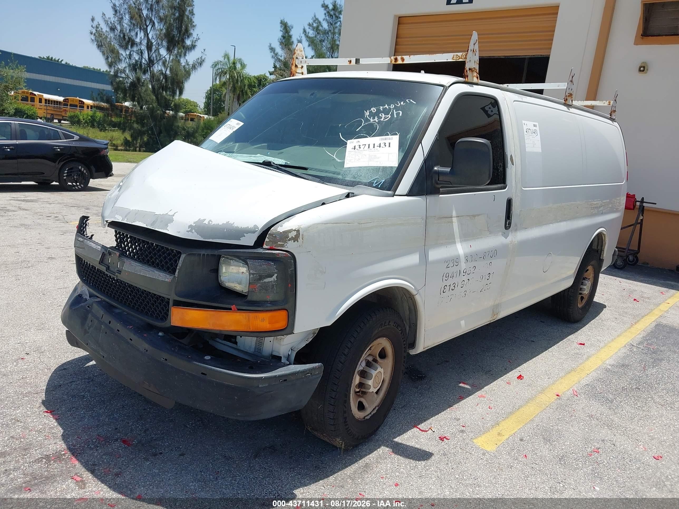 2012 Chevrolet Express 2500 Work Van White vin: 1GCWGFBA4C1176630