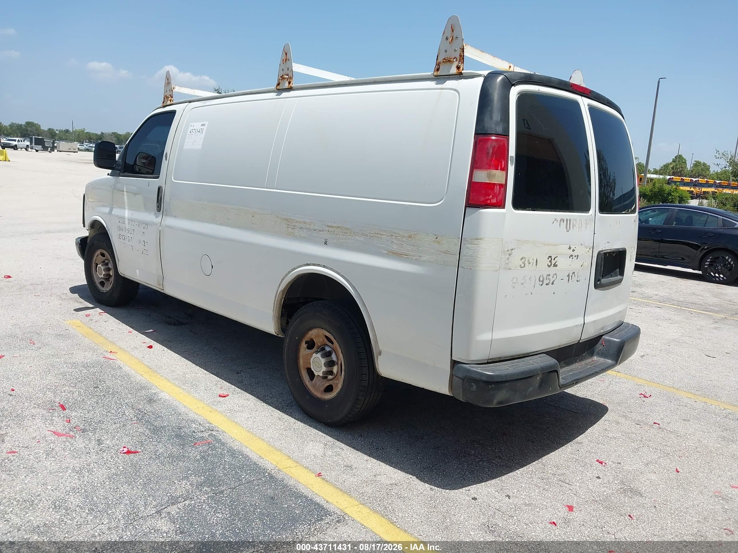 2012 Chevrolet Express 2500 Work Van White vin: 1GCWGFBA4C1176630