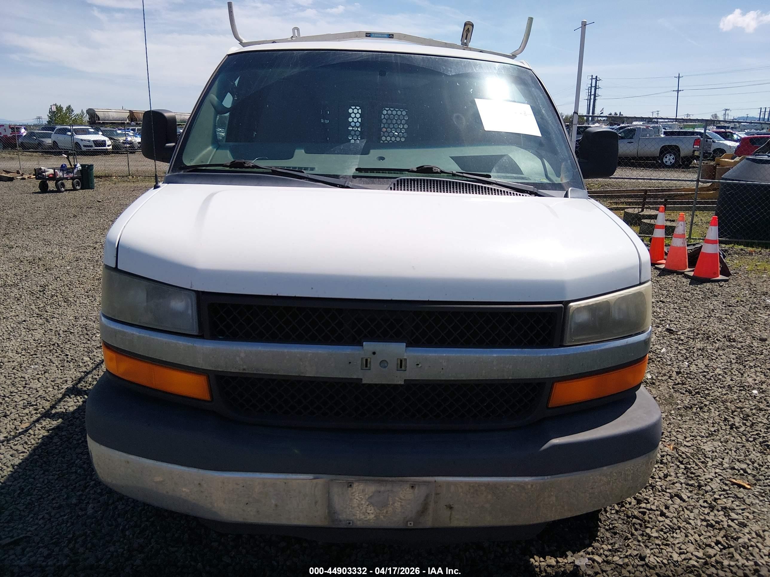 2013 Chevrolet Express 2500 Work Van White vin: 1GCWGFBA4D1101542