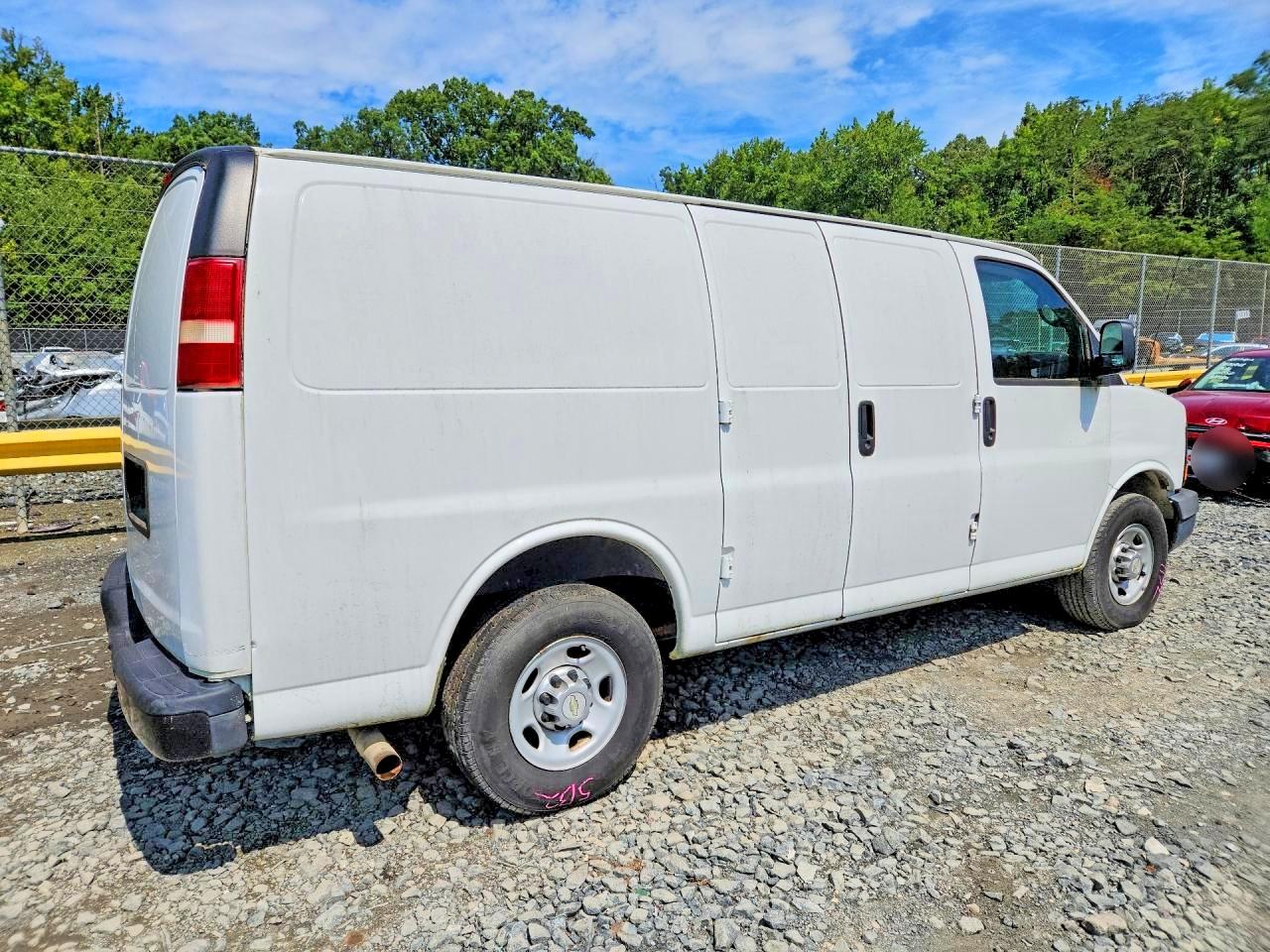 2013 Chevrolet Express G2500 White vin: 1GCWGFBA5D1102392