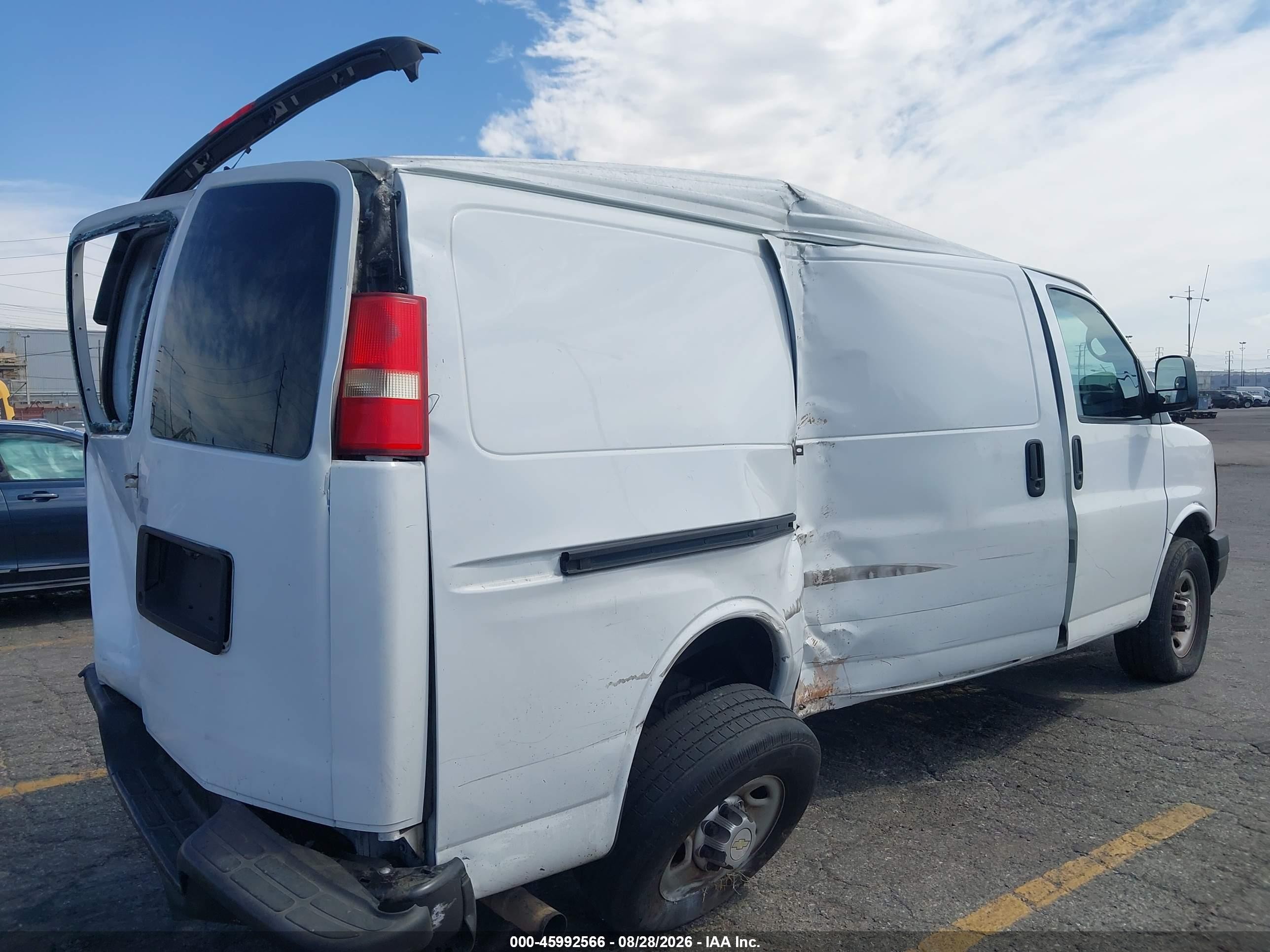 2013 Chevrolet Express 2500 Work Van White vin: 1GCWGFBA5D1153729