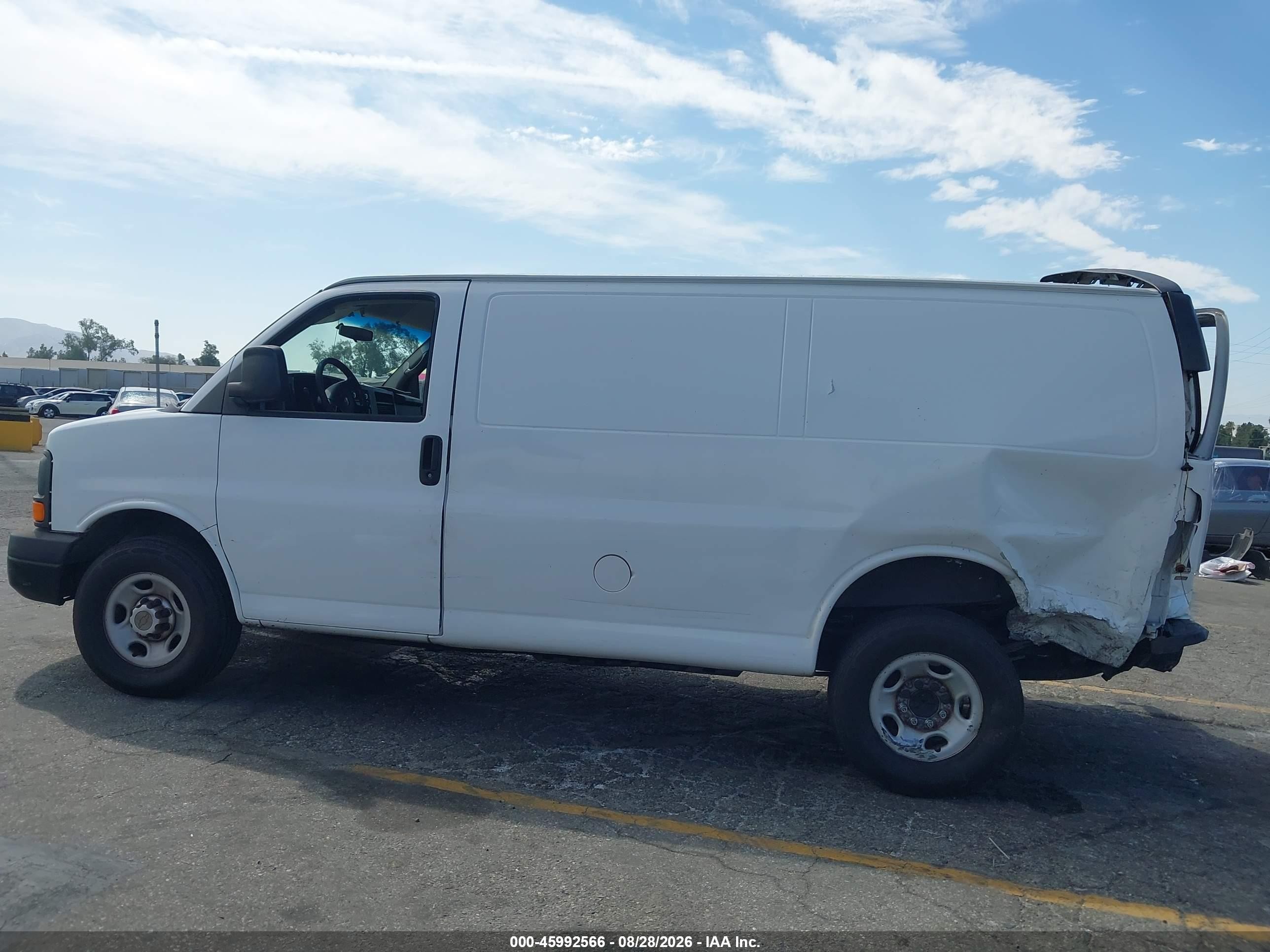 2013 Chevrolet Express 2500 Work Van White vin: 1GCWGFBA5D1153729
