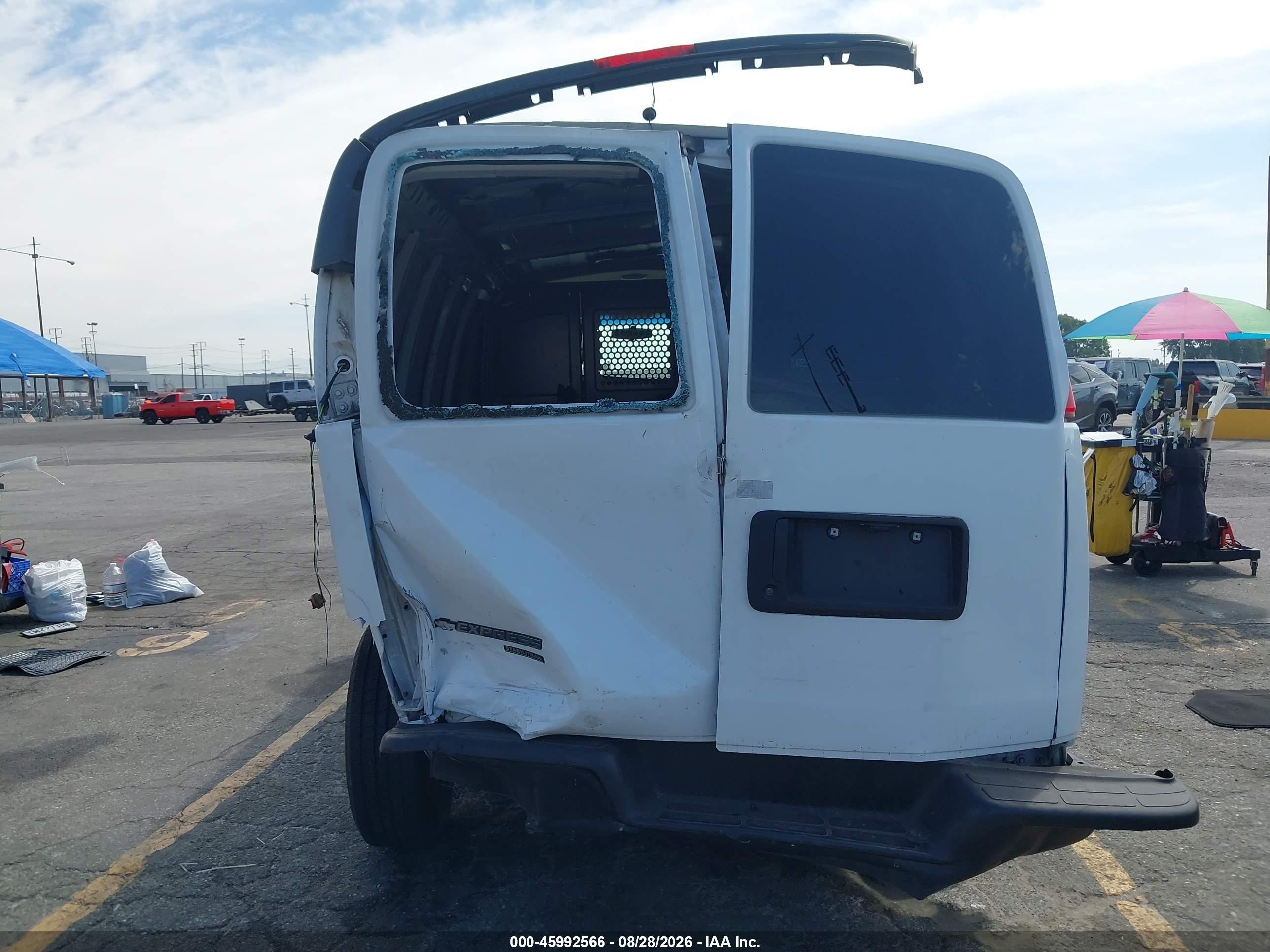 2013 Chevrolet Express 2500 Work Van White vin: 1GCWGFBA5D1153729