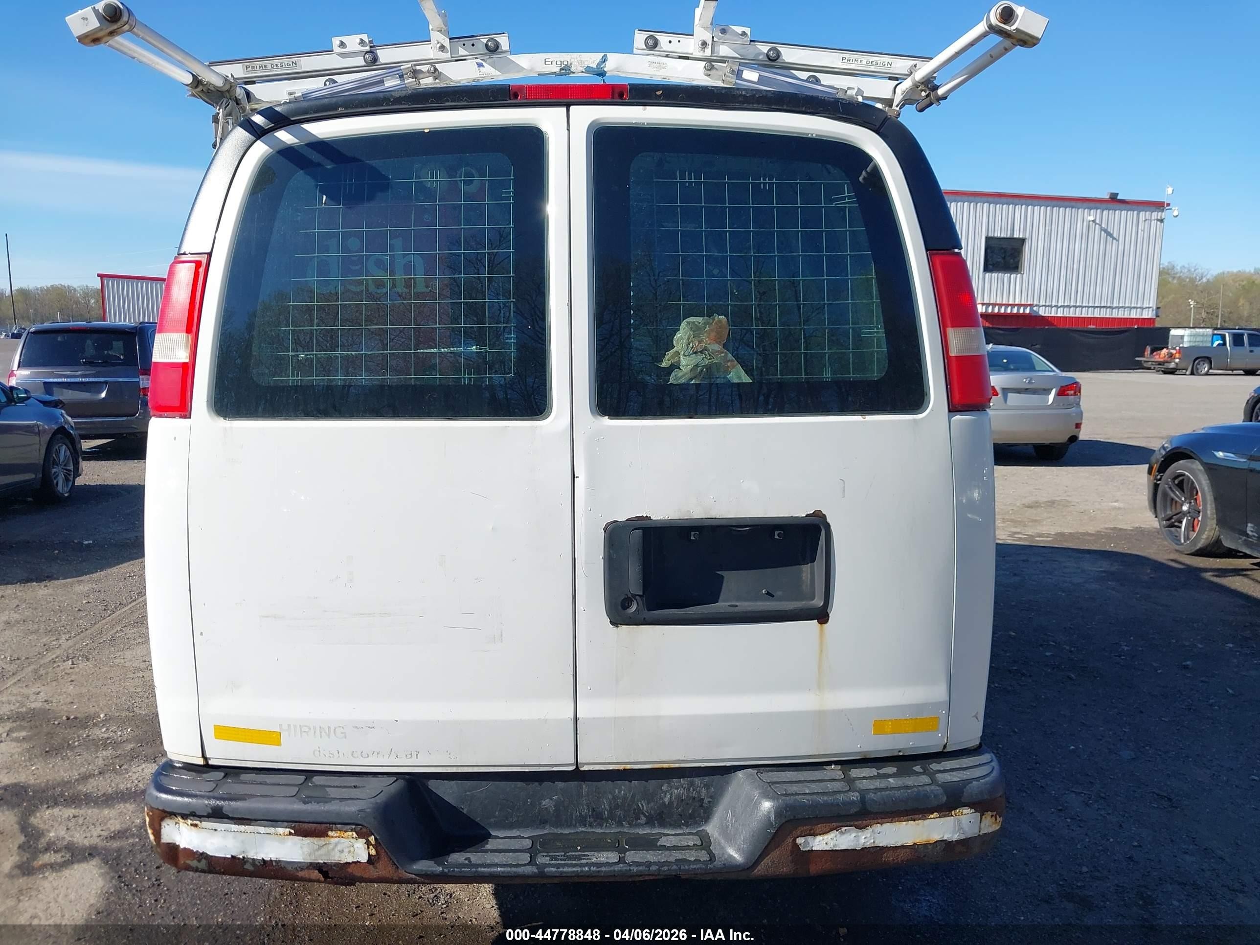 2013 Chevrolet Express 2500 Work Van White vin: 1GCWGFBA5D1187606