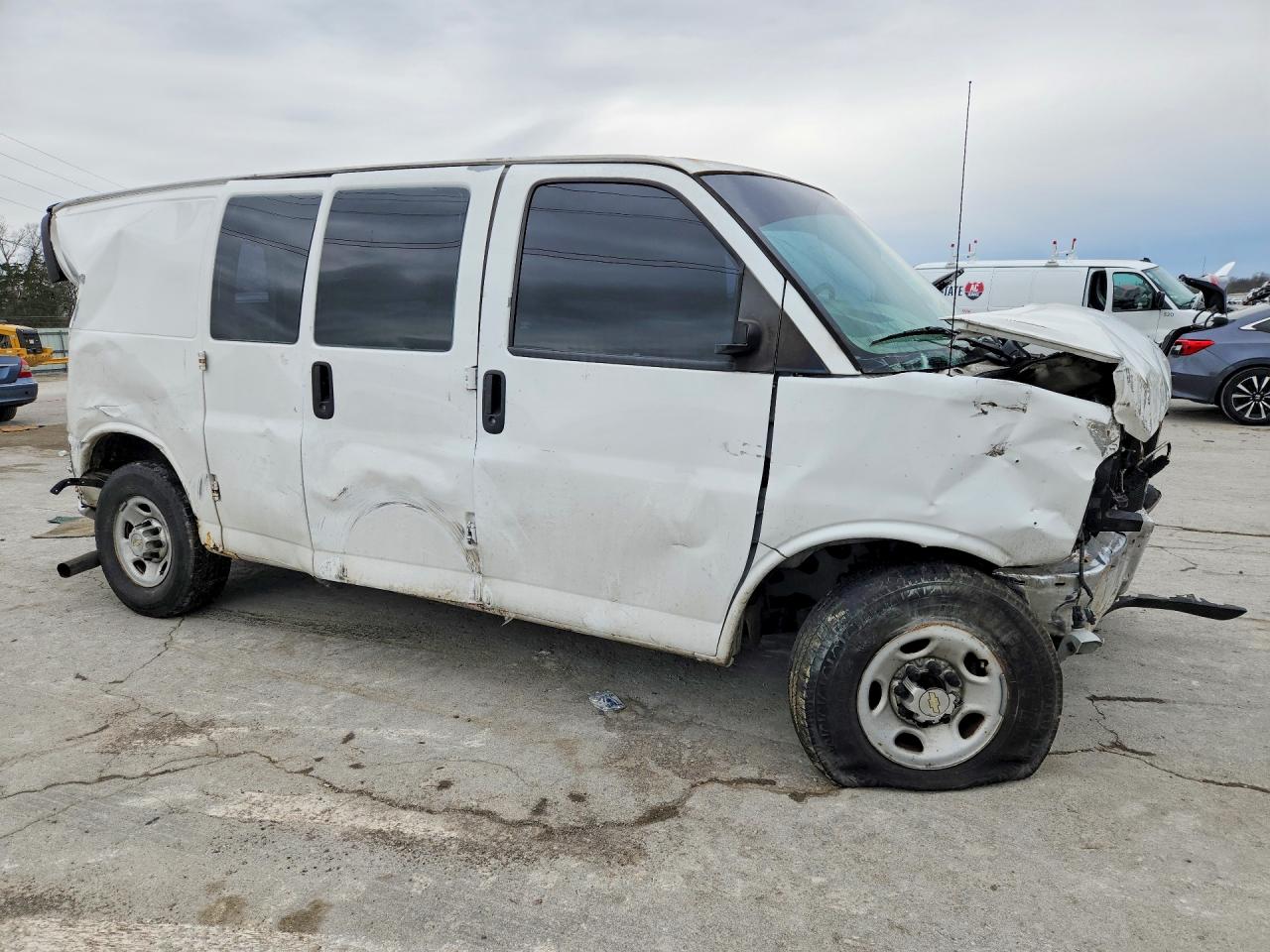 2013 Chevrolet Express G2500 White vin: 1GCWGFBA6D1103258
