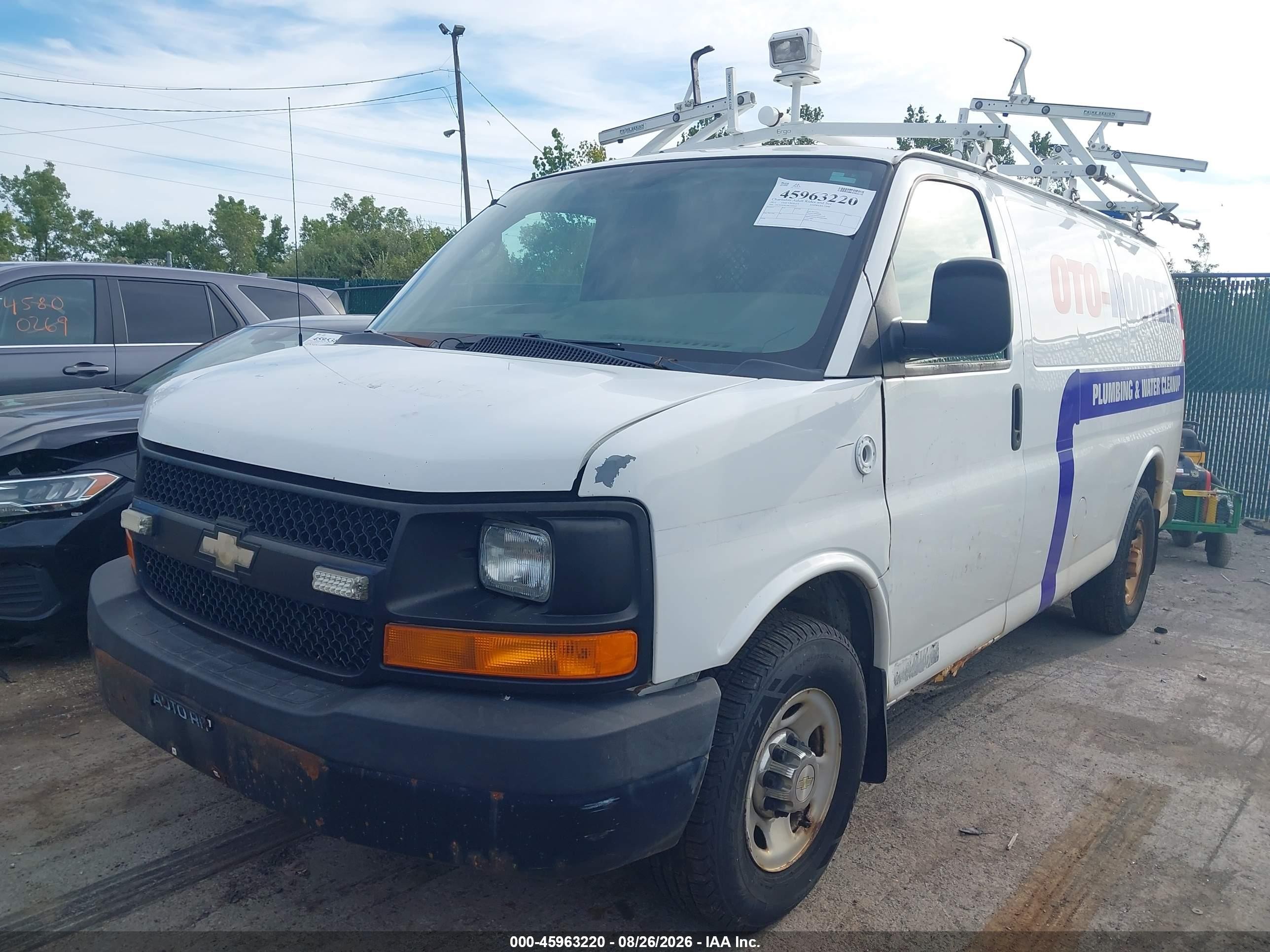 2011 Chevrolet Express 2500 Work Van White vin: 1GCWGFBA7B1169413