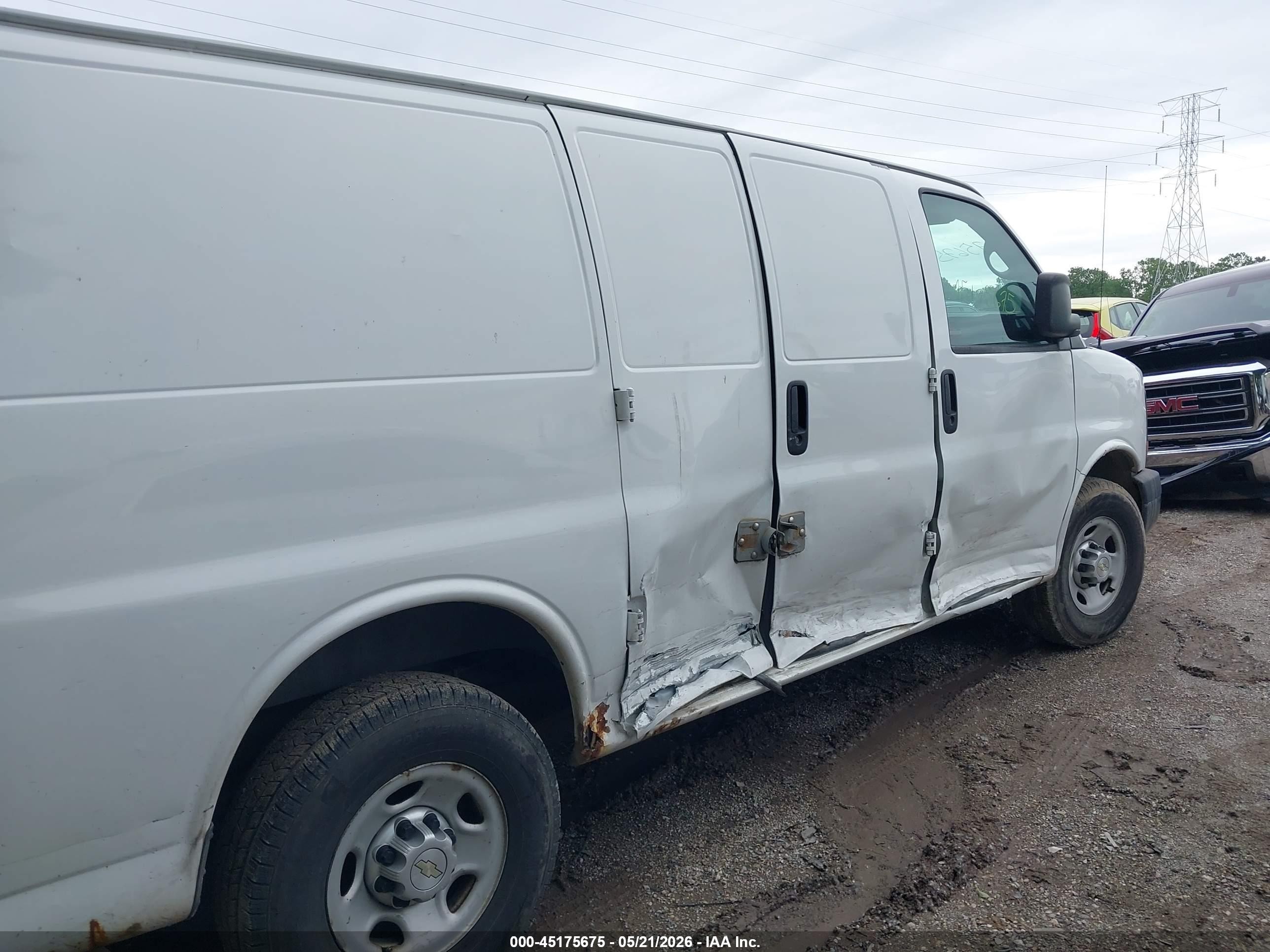 2012 Chevrolet Express 2500 Work Van Белый vin: 1GCWGFBA7C1174774