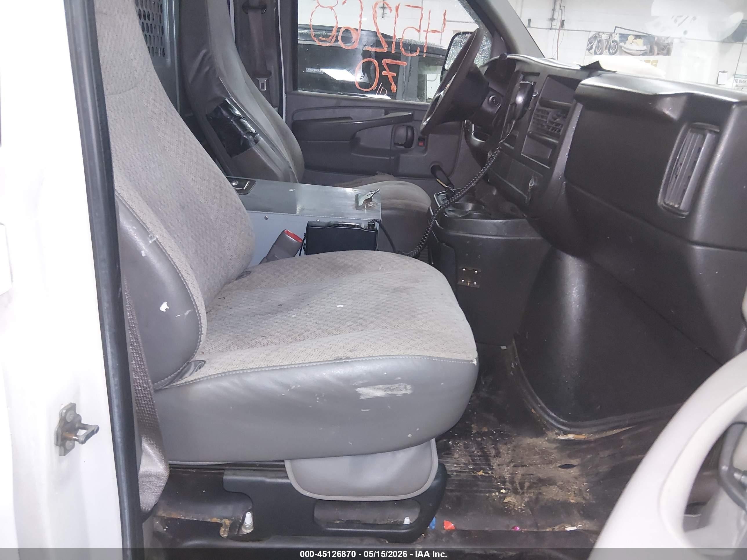 2013 Chevrolet Express 2500 Work Van White vin: 1GCWGFBA7D1105438