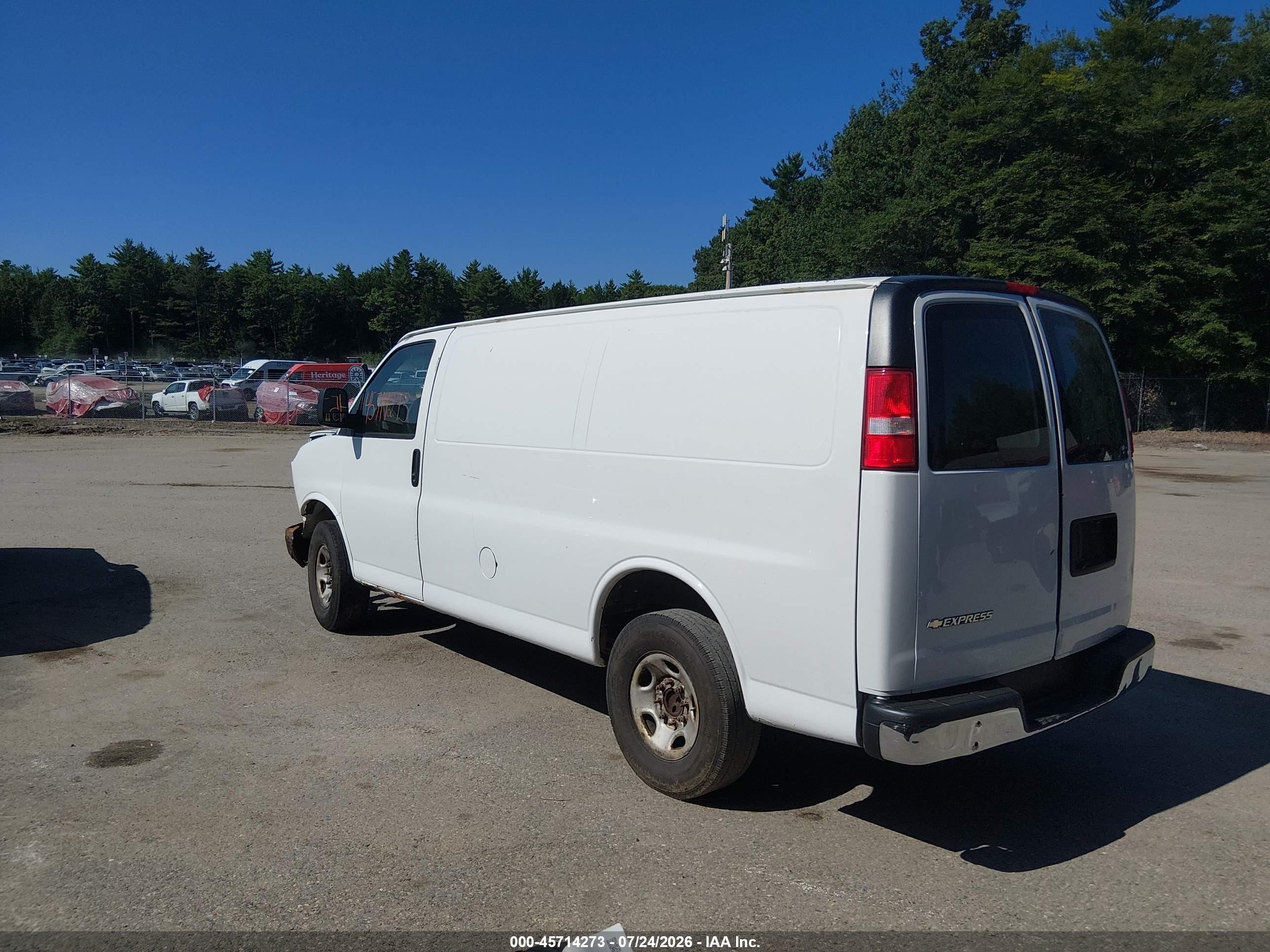 2011 Chevrolet Express 2500 Work Van White vin: 1GCWGFBA8B1146884