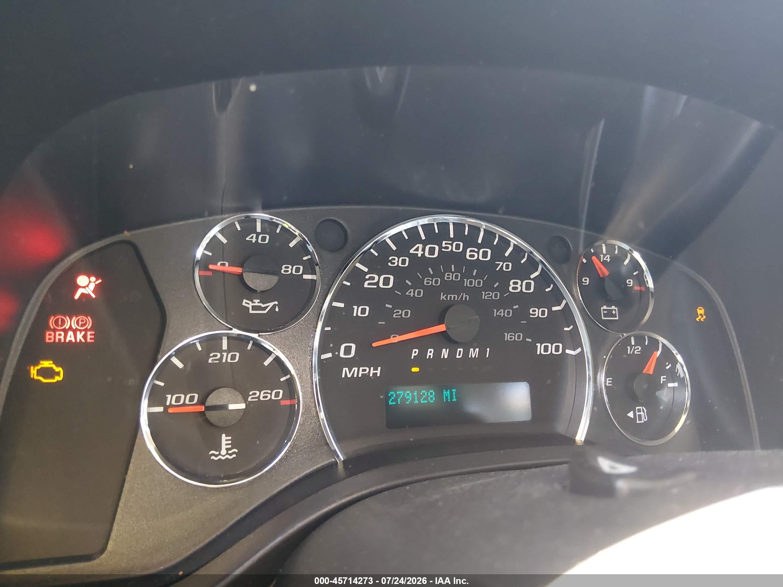 2011 Chevrolet Express 2500 Work Van White vin: 1GCWGFBA8B1146884