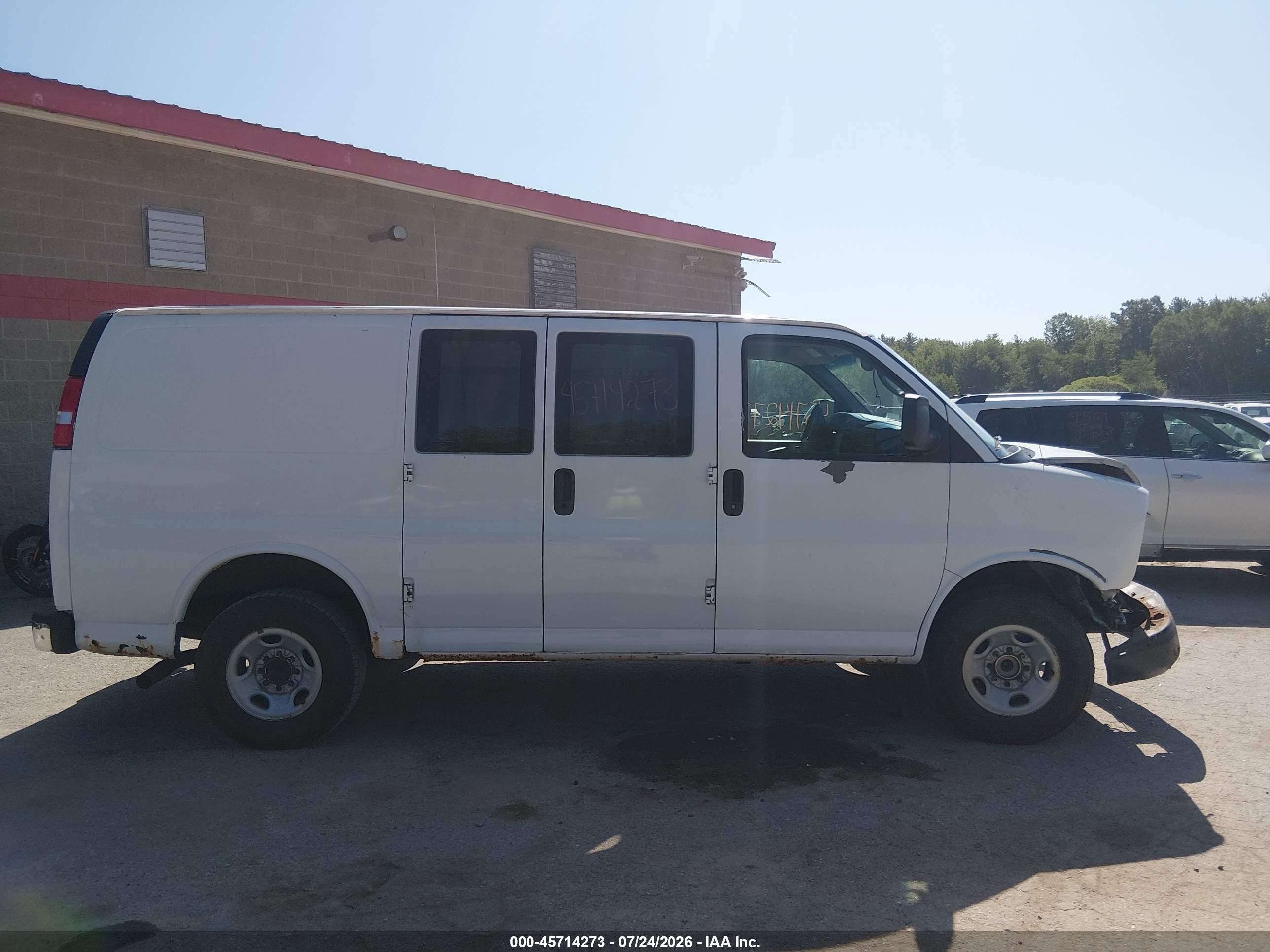 2011 Chevrolet Express 2500 Work Van White vin: 1GCWGFBA8B1146884
