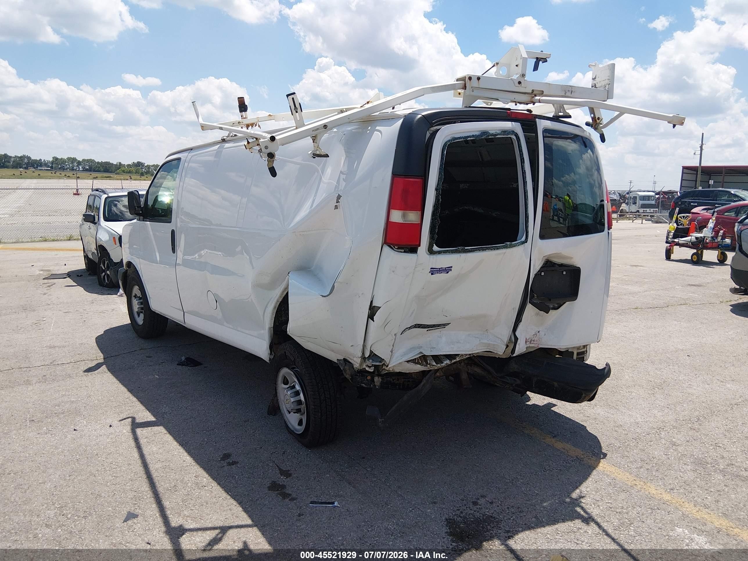 2014 Chevrolet Express 2500 Work Van White vin: 1GCWGFBA9E1110710