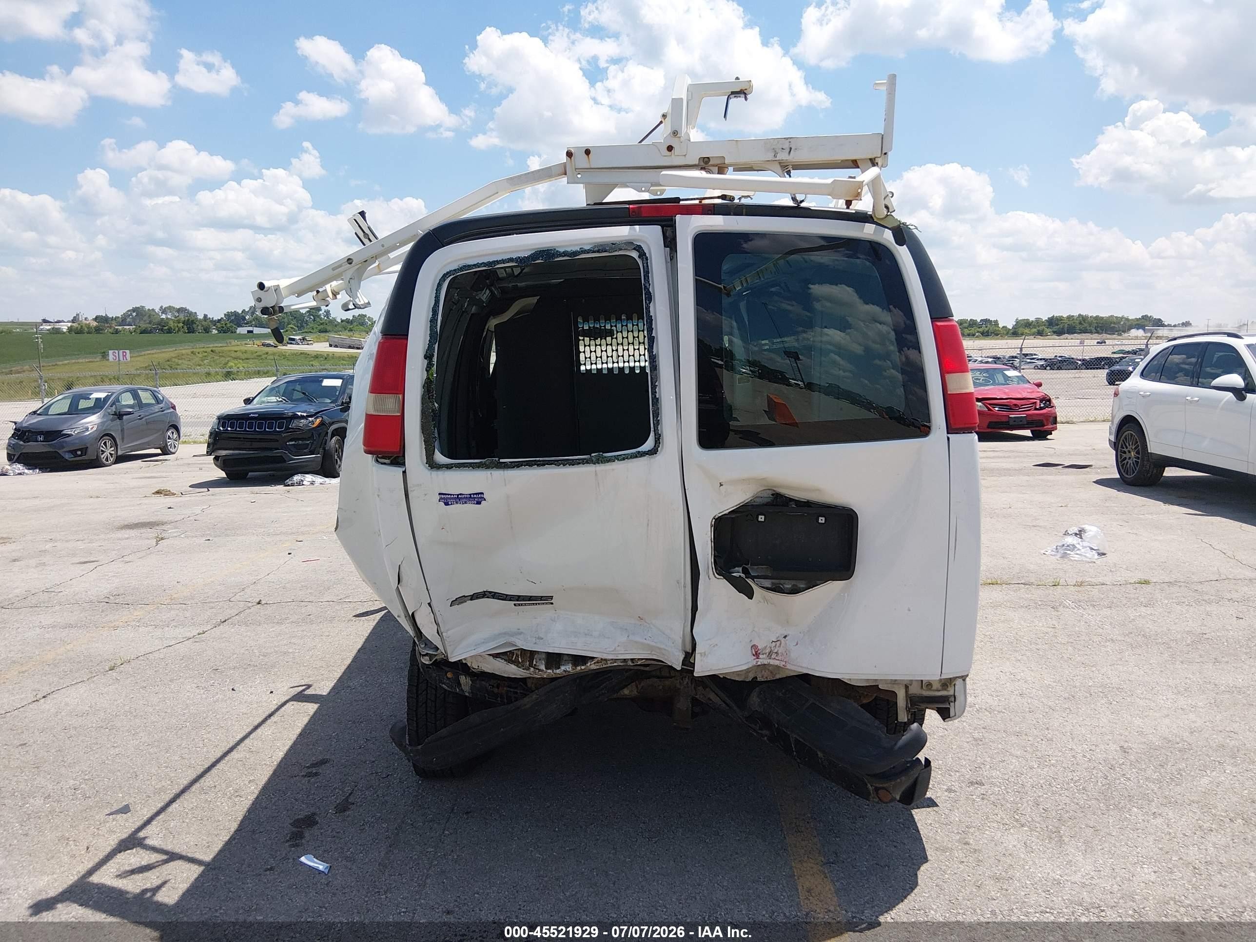 2014 Chevrolet Express 2500 Work Van White vin: 1GCWGFBA9E1110710