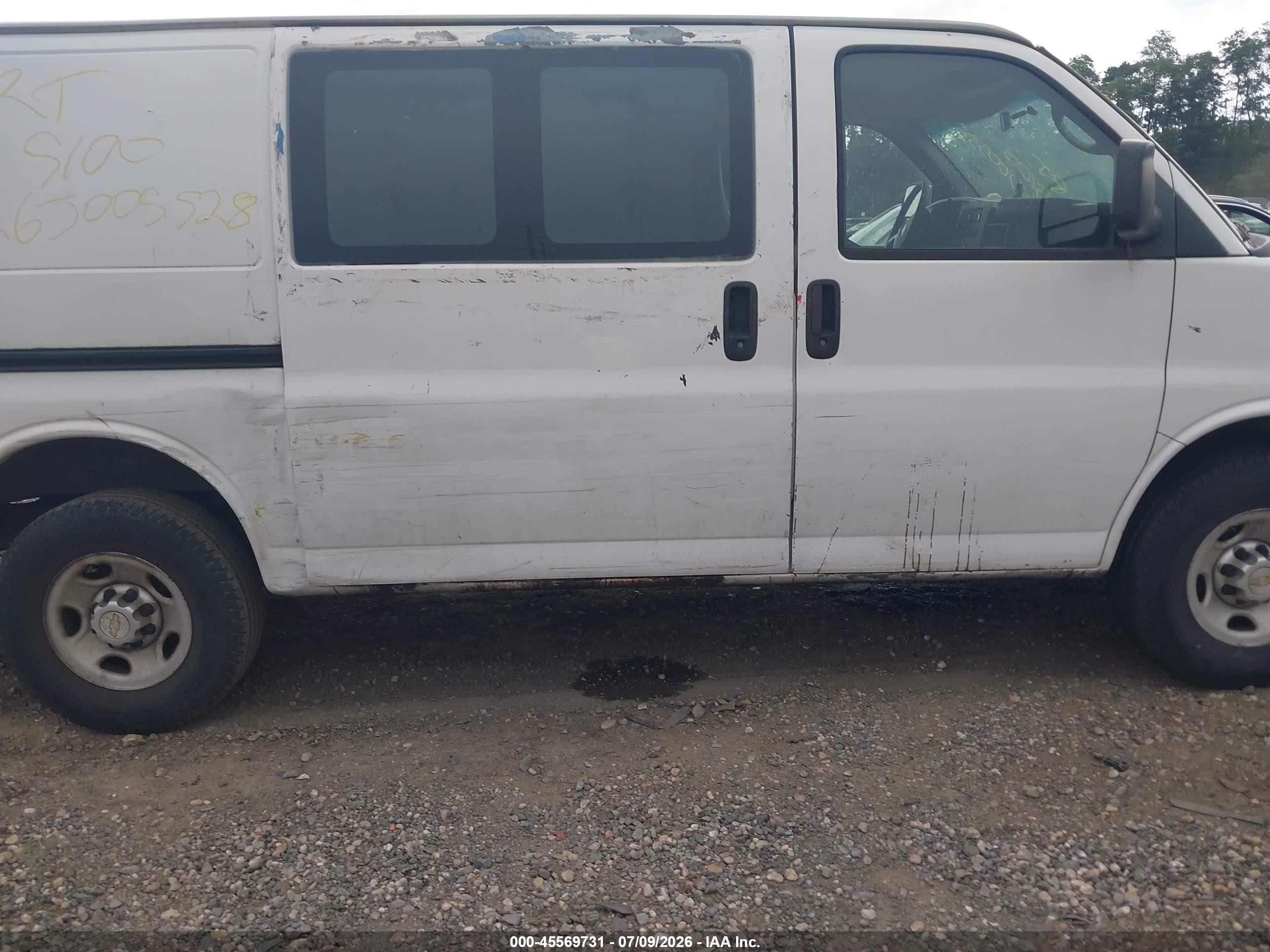 2011 Chevrolet Express 2500 Work Van White vin: 1GCWGFCA0B1127244