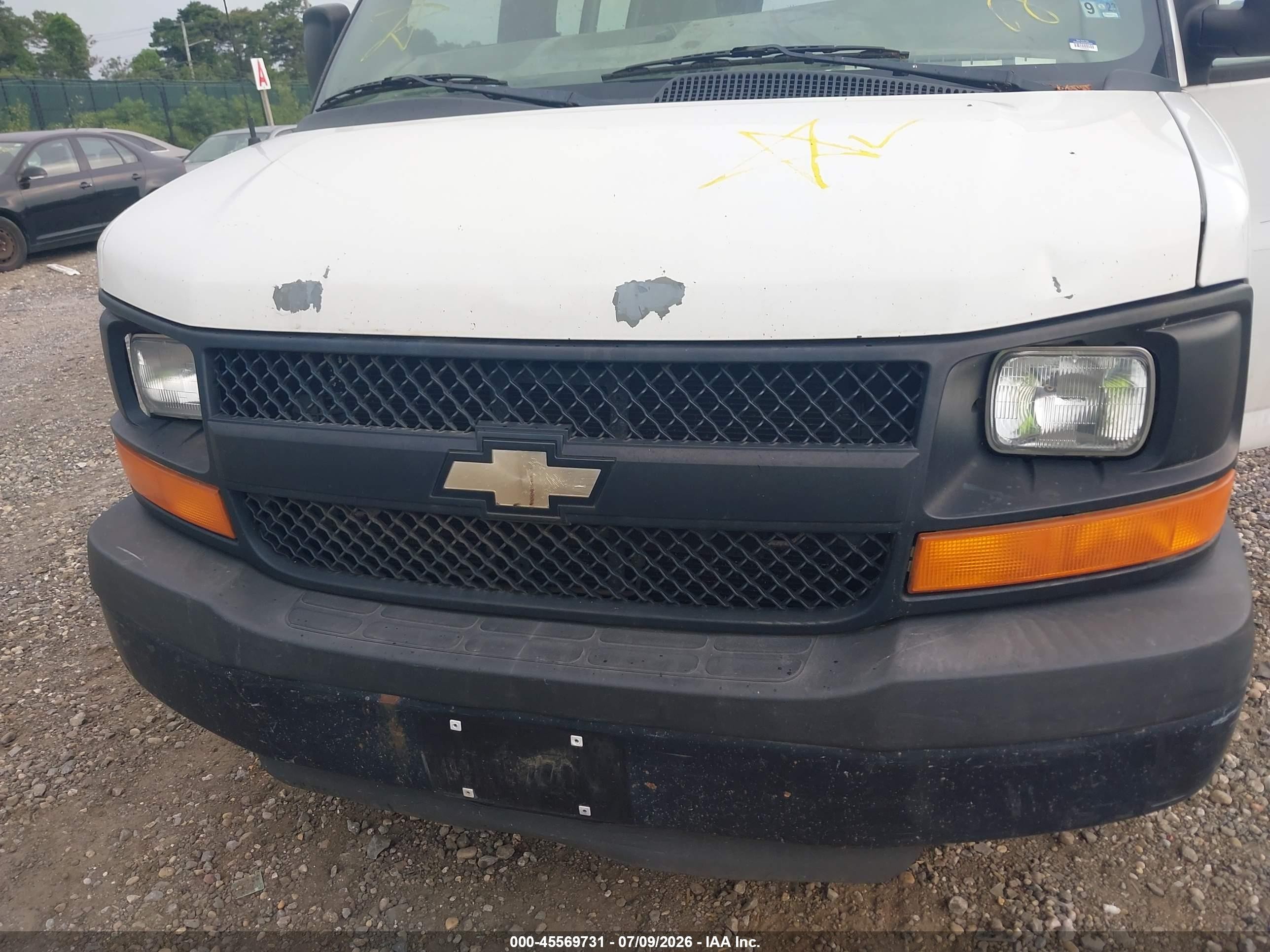 2011 Chevrolet Express 2500 Work Van White vin: 1GCWGFCA0B1127244