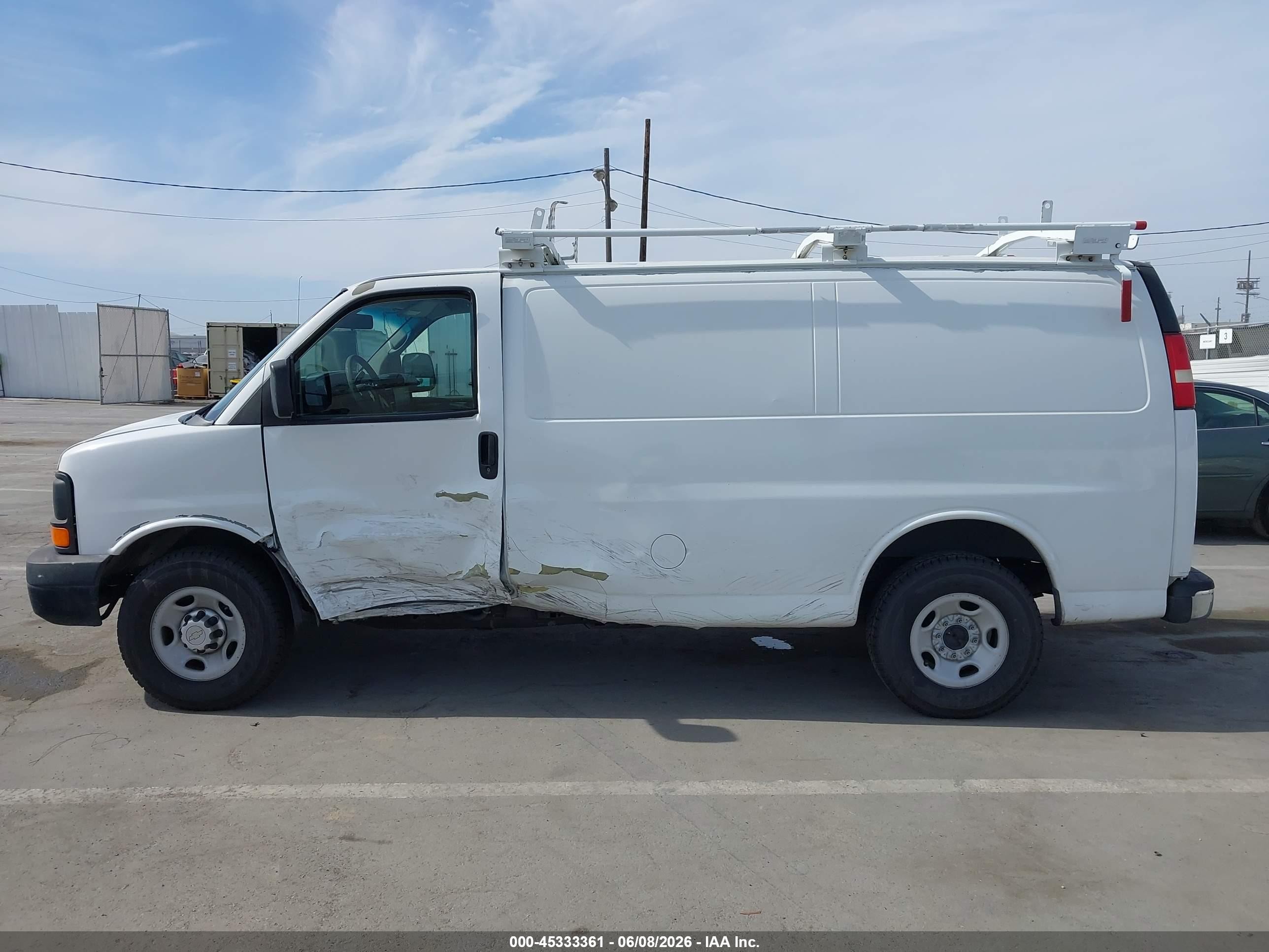 2013 Chevrolet Express 2500 Work Van White vin: 1GCWGFCA1D1132729