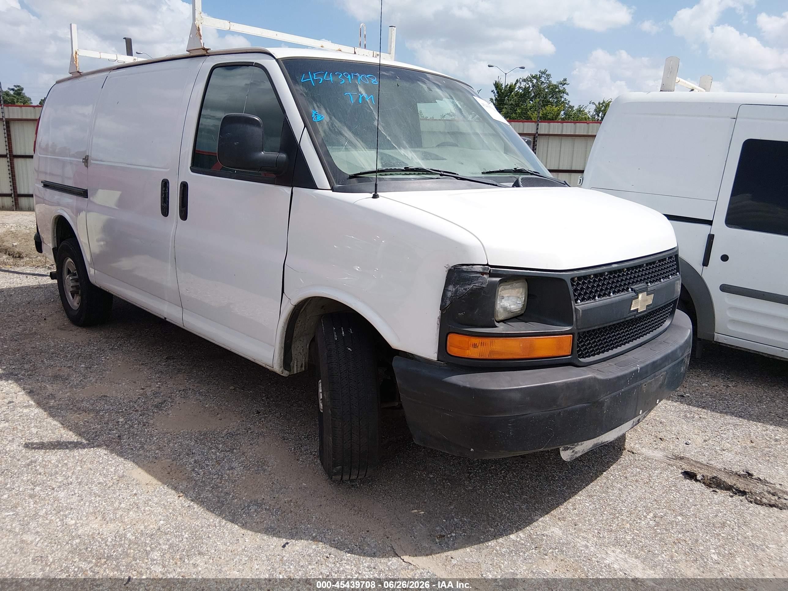 2014 Chevrolet Express 2500 Work Van White vin: 1GCWGFCA1E1209844