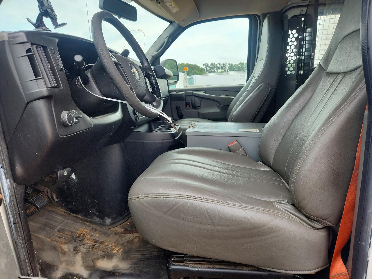 2013 Chevrolet Express G2500 White vin: 1GCWGFCA3D1903322