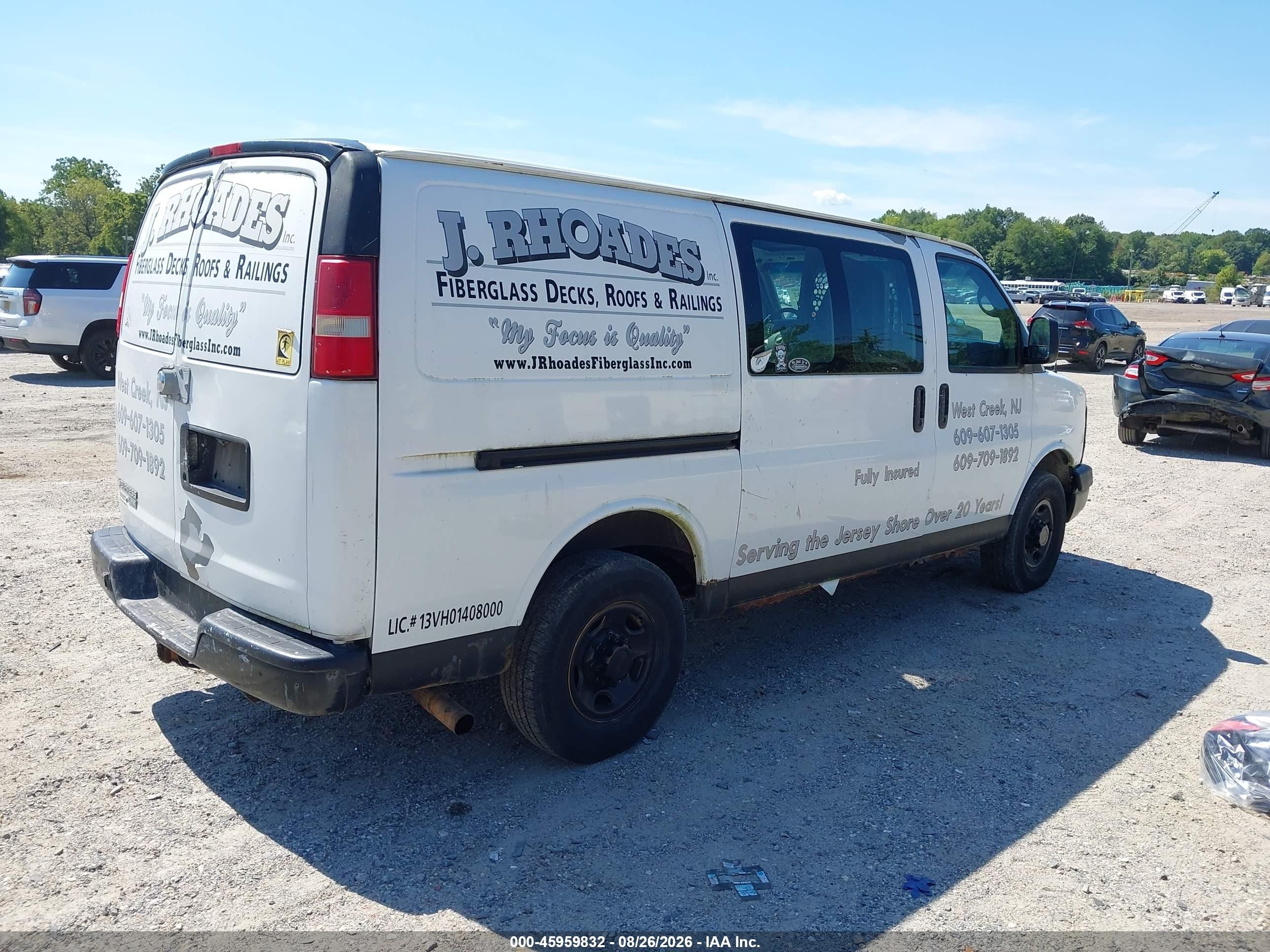 2011 Chevrolet Express 2500 Work Van White vin: 1GCWGFCA4B1100614