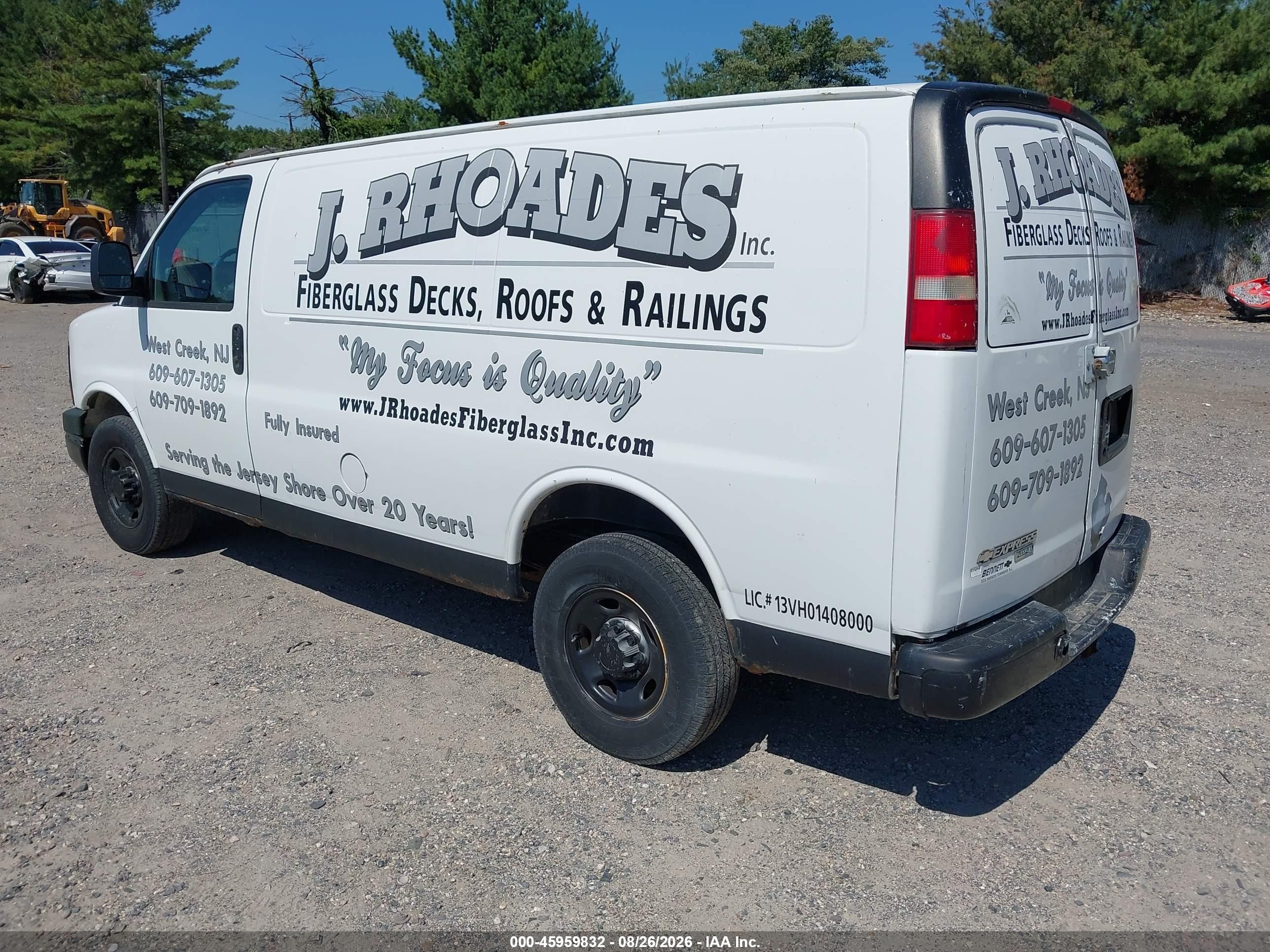 2011 Chevrolet Express 2500 Work Van White vin: 1GCWGFCA4B1100614