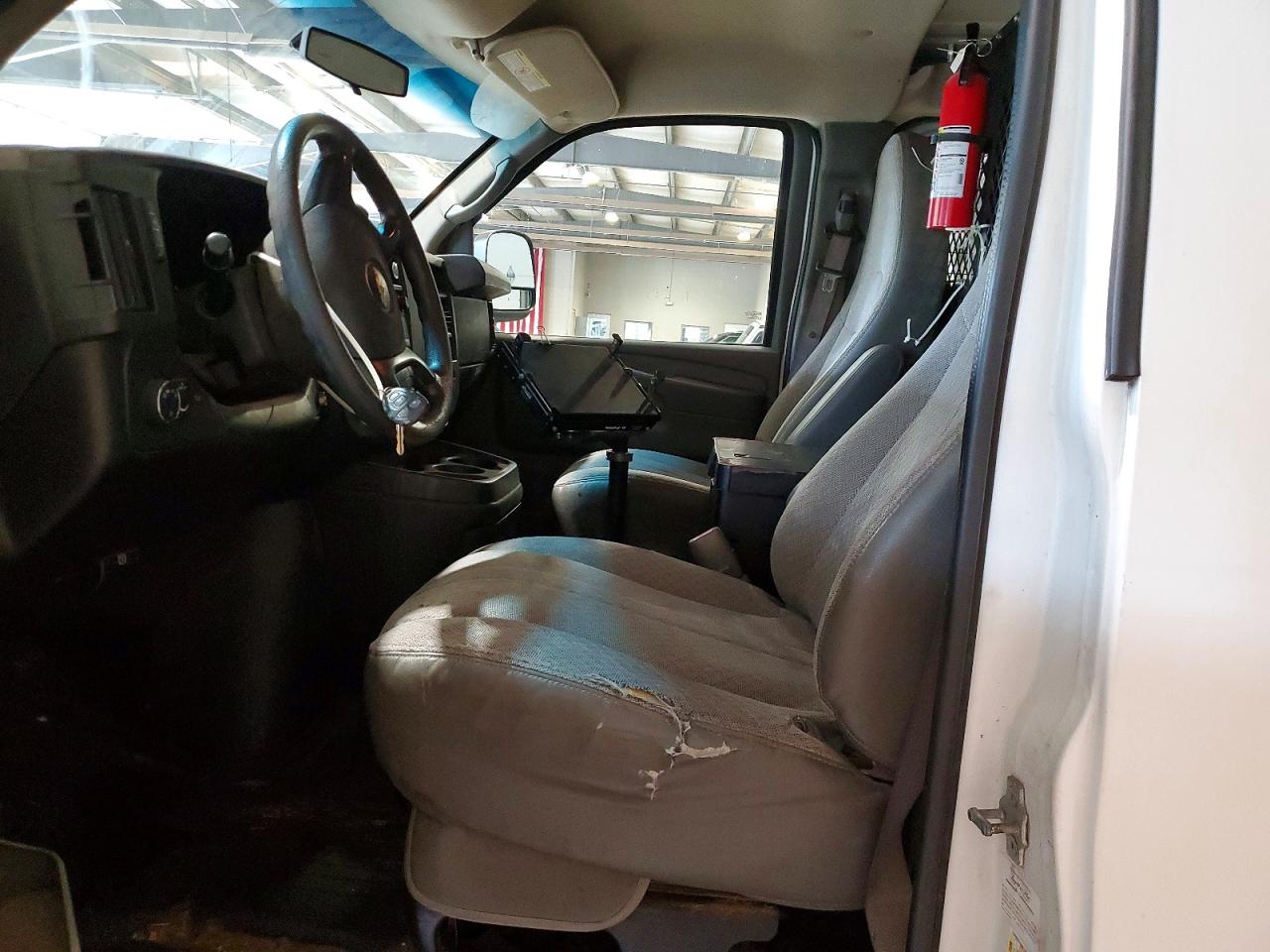 2011 Chevrolet Express G2500 White vin: 1GCWGFCA4B1169870