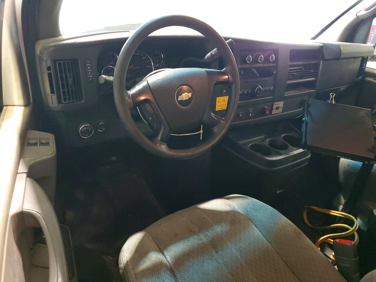 2011 Chevrolet Express G2500 White vin: 1GCWGFCA4B1169870