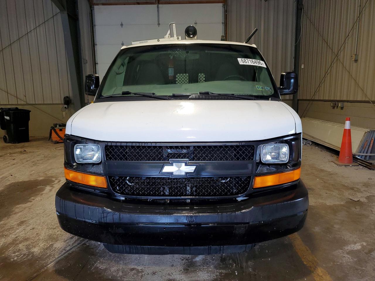 2011 Chevrolet Express G2500 White vin: 1GCWGFCA4B1169870
