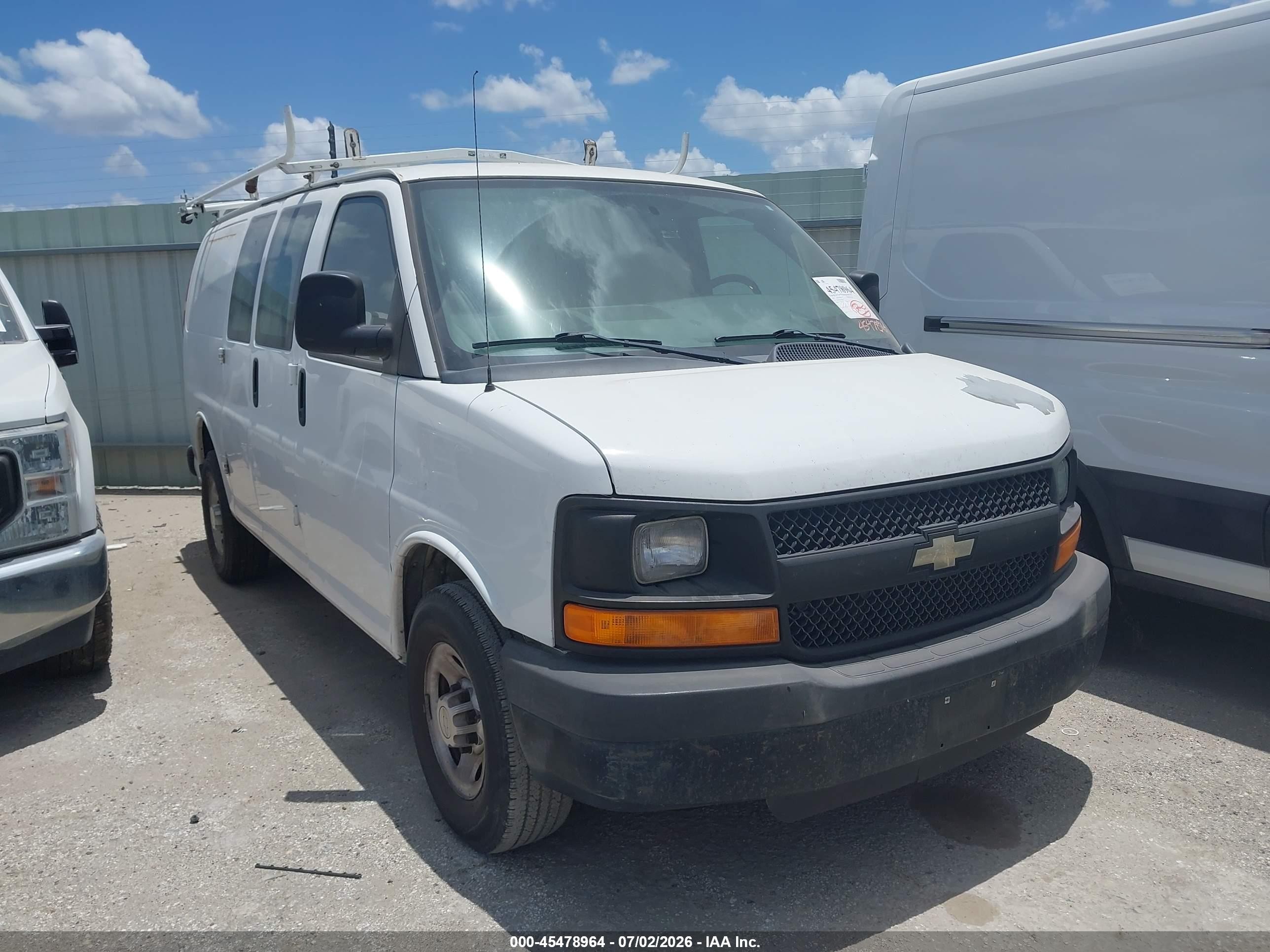 2014 Chevrolet Express 2500 Work Van White vin: 1GCWGFCA4E1140339