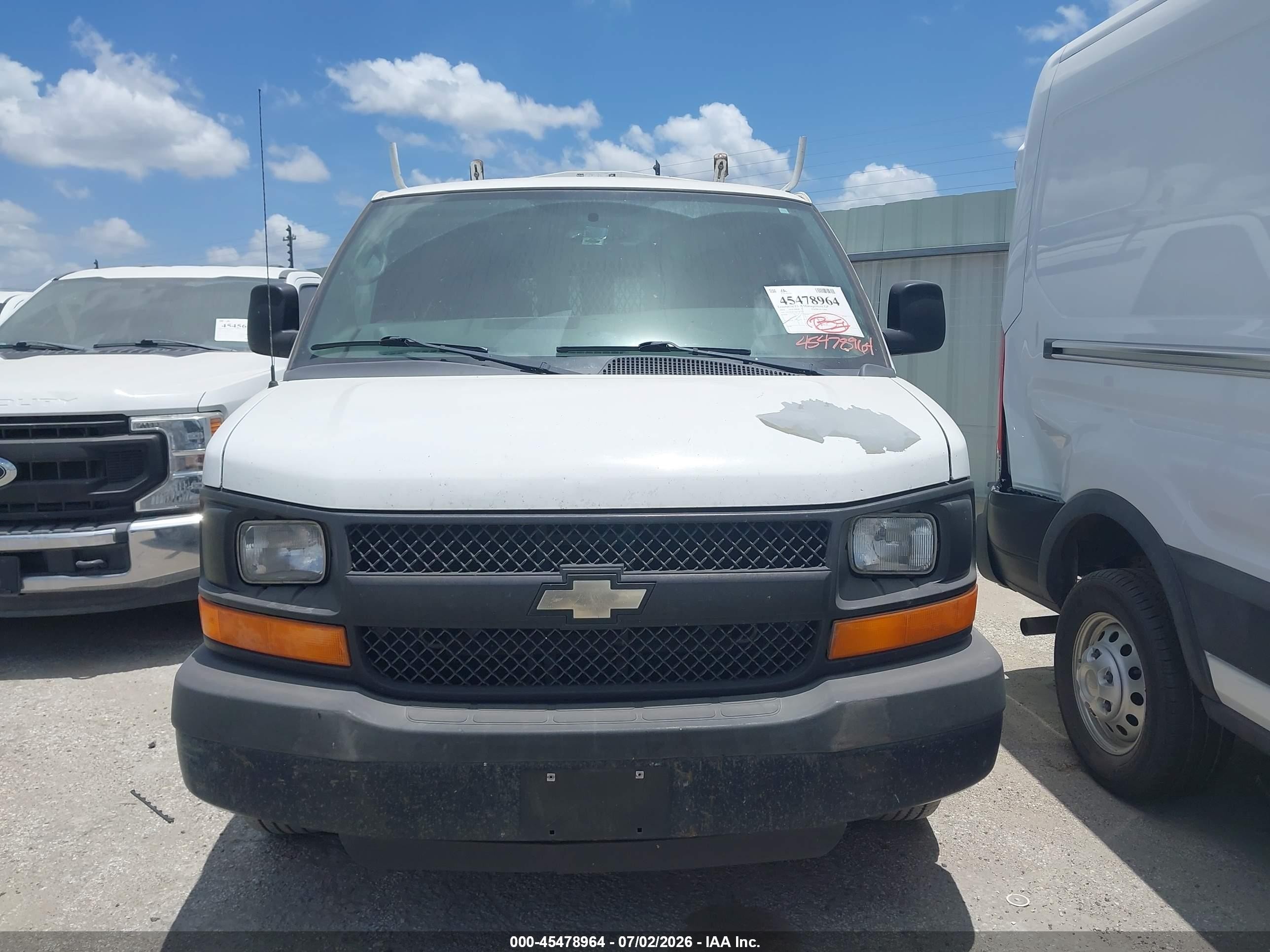2014 Chevrolet Express 2500 Work Van White vin: 1GCWGFCA4E1140339