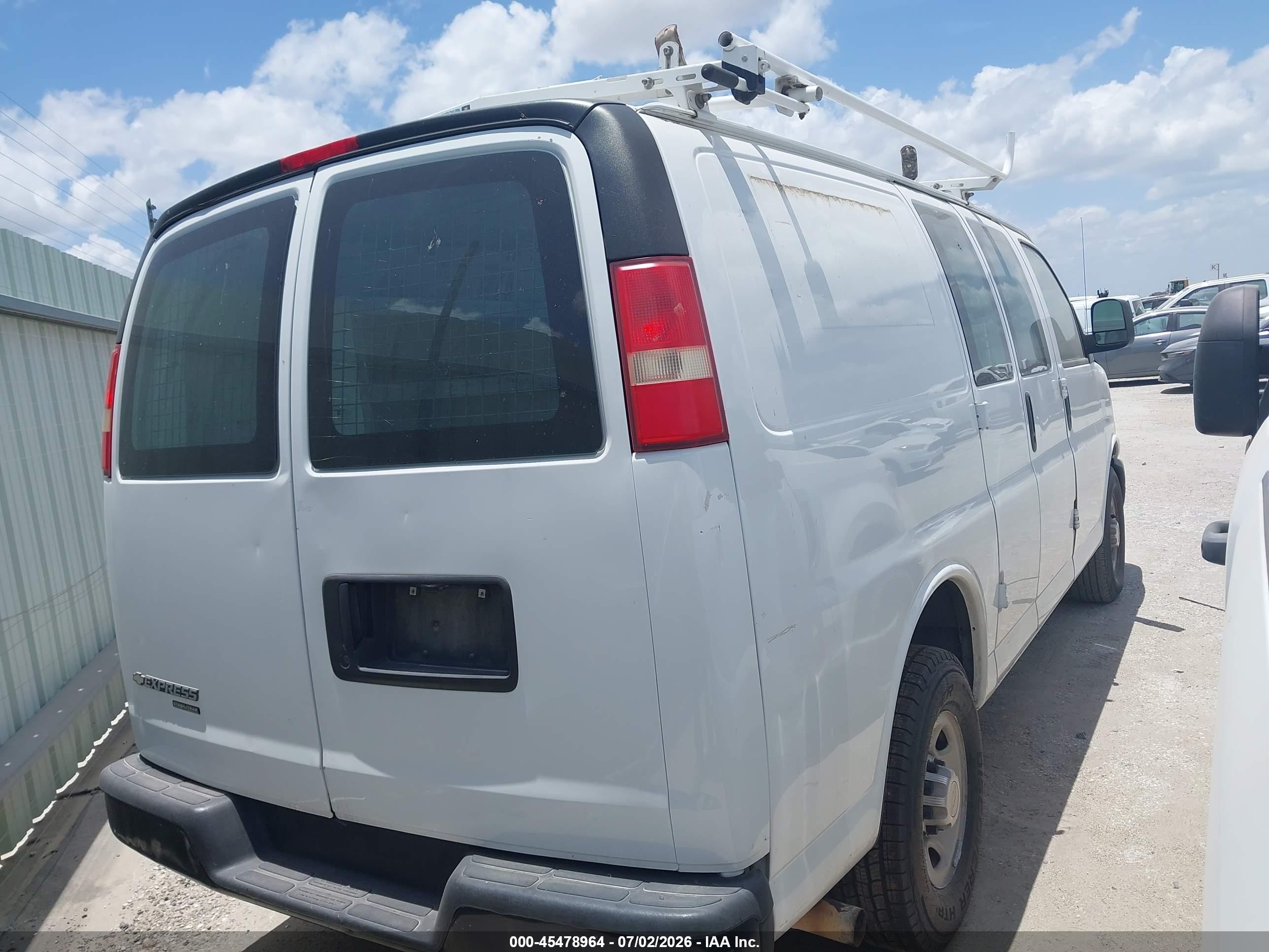 2014 Chevrolet Express 2500 Work Van White vin: 1GCWGFCA4E1140339