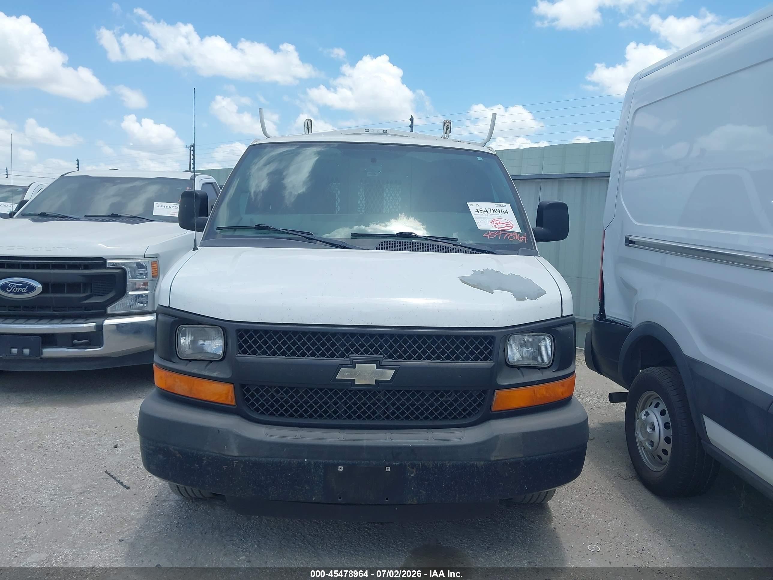 2014 Chevrolet Express 2500 Work Van White vin: 1GCWGFCA4E1140339